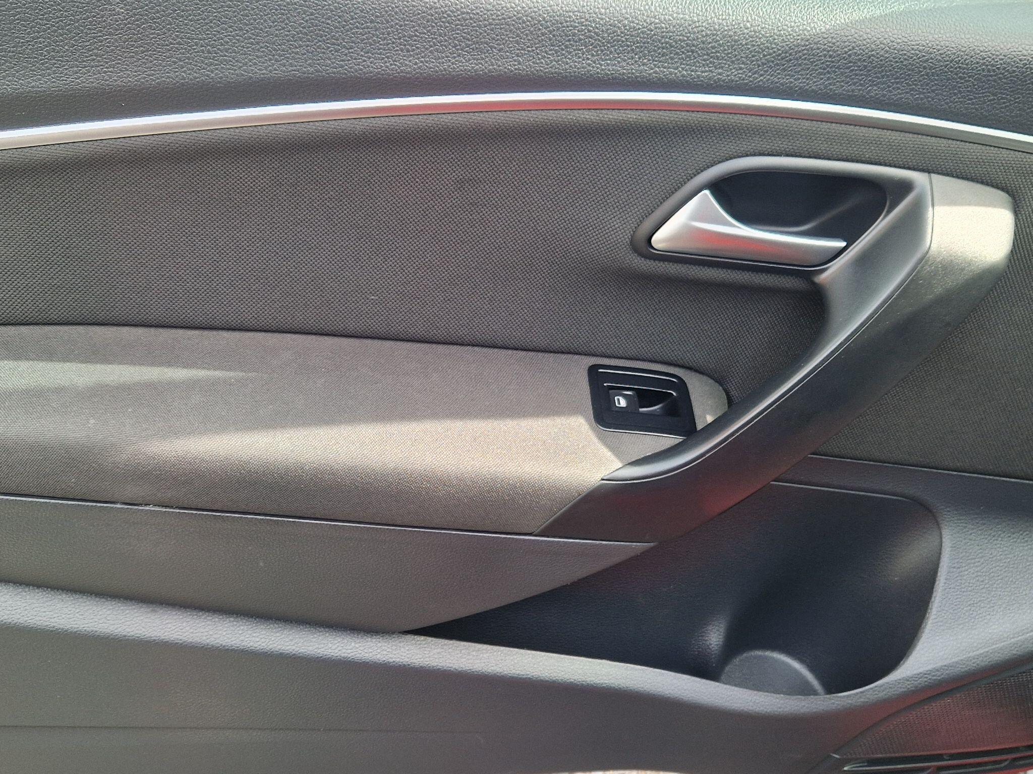 Volkswagen Polo - Image 36