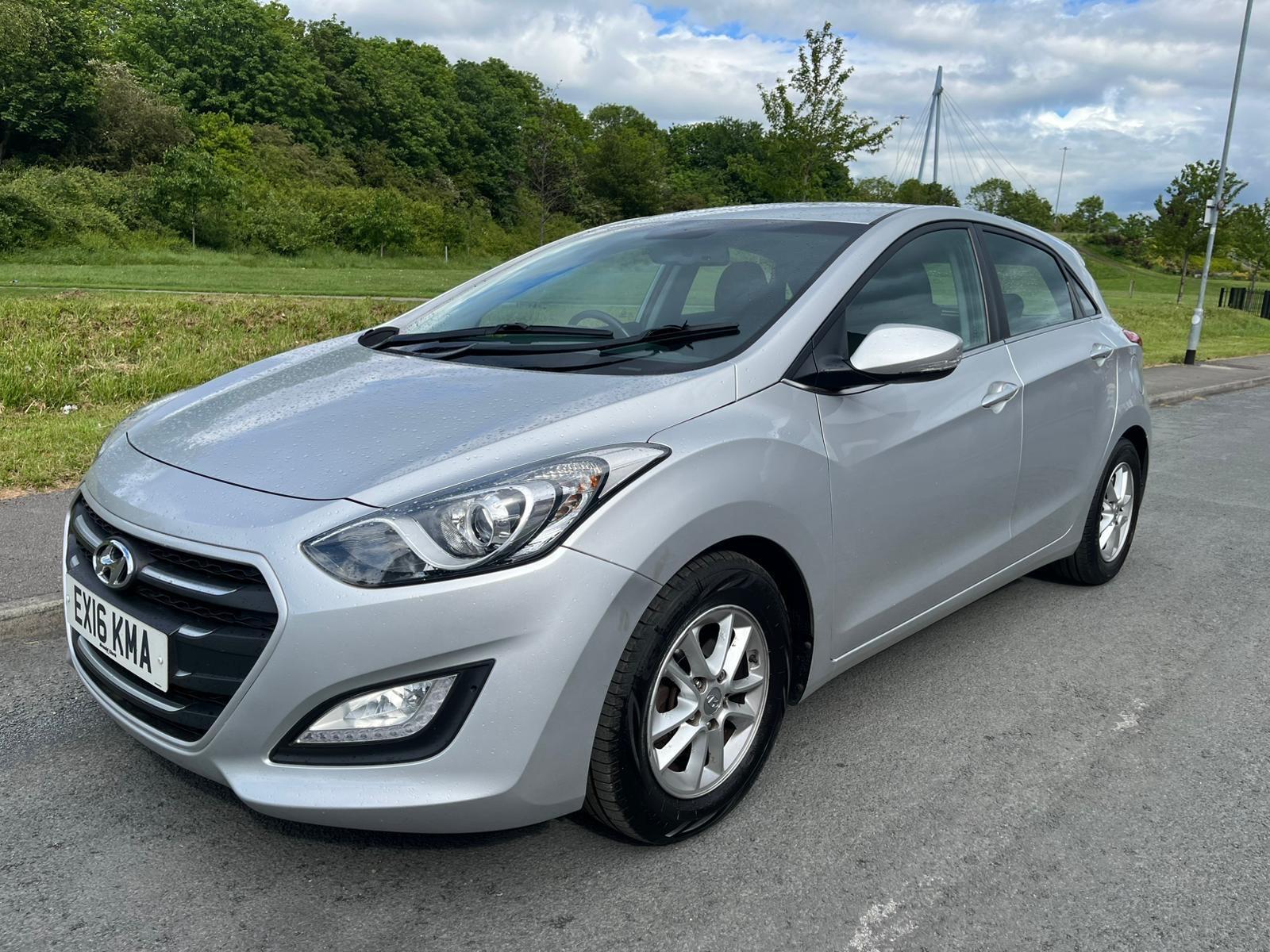 Hyundai i30 - Image 6