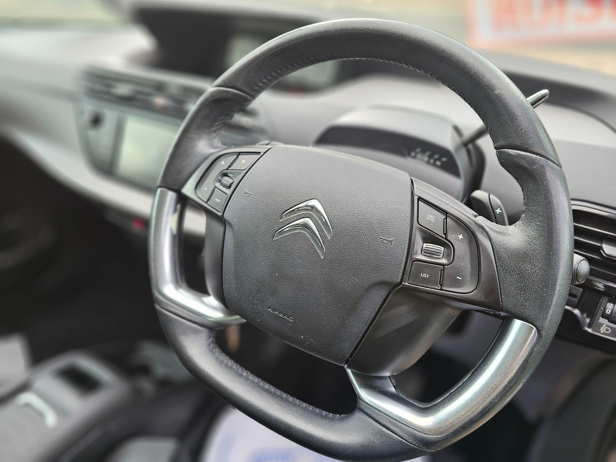 Citroen C4 Picasso - Image 24