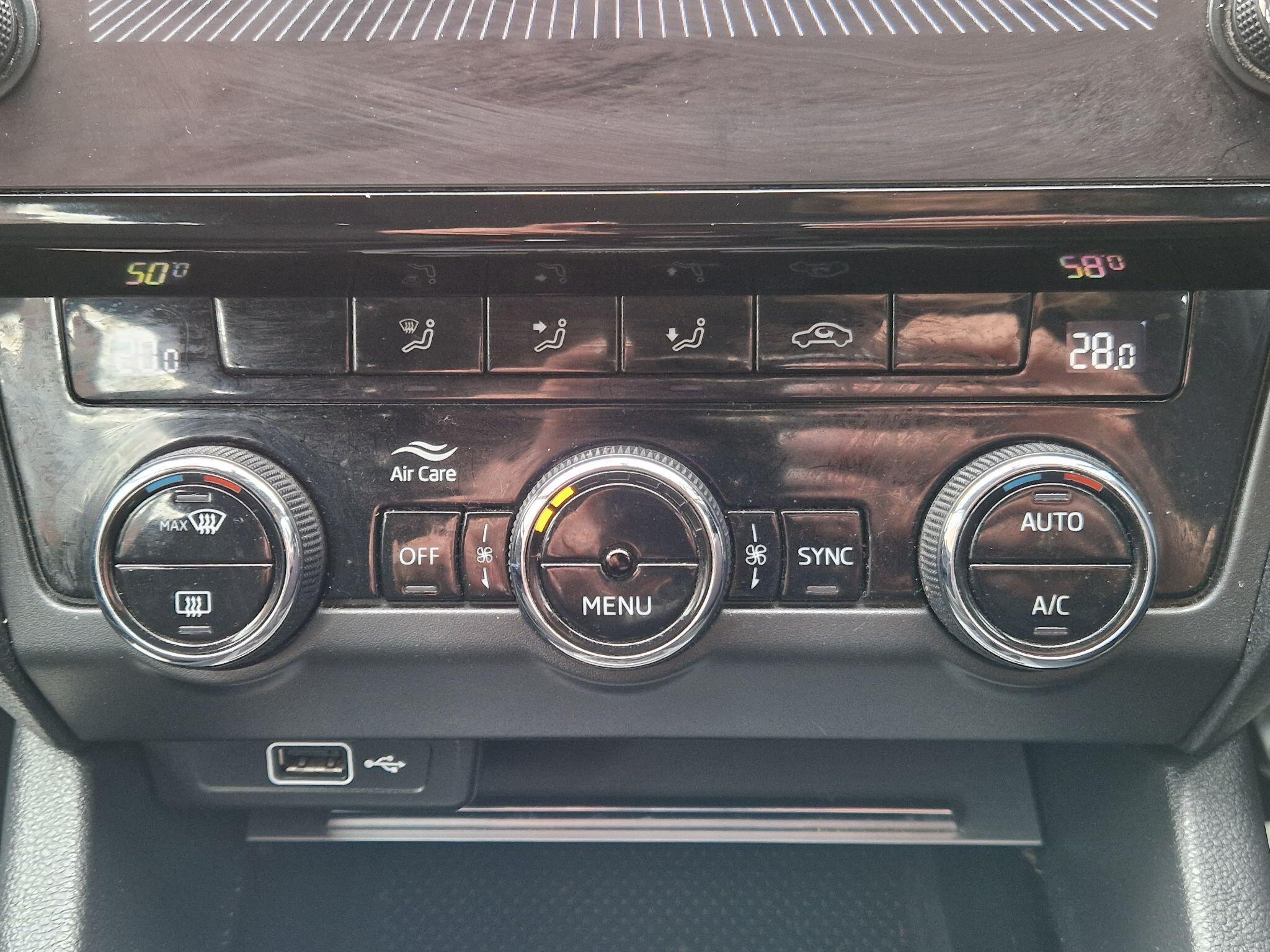 Skoda Octavia - Image 49