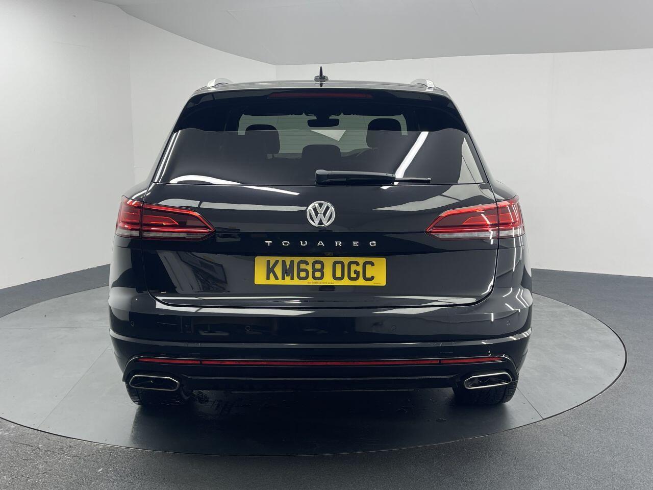 Volkswagen Touareg - Image 24