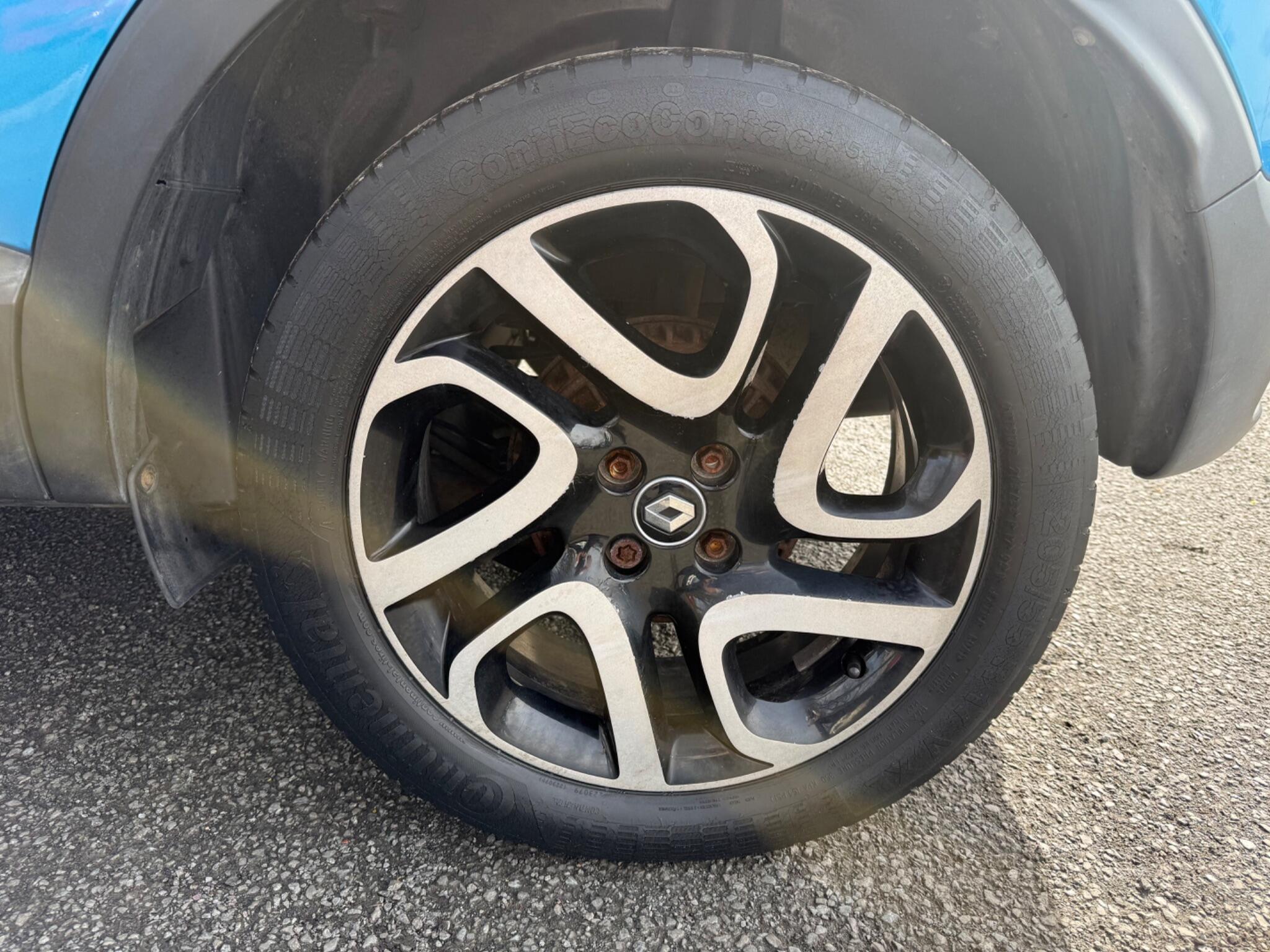 Renault Captur - Image 35