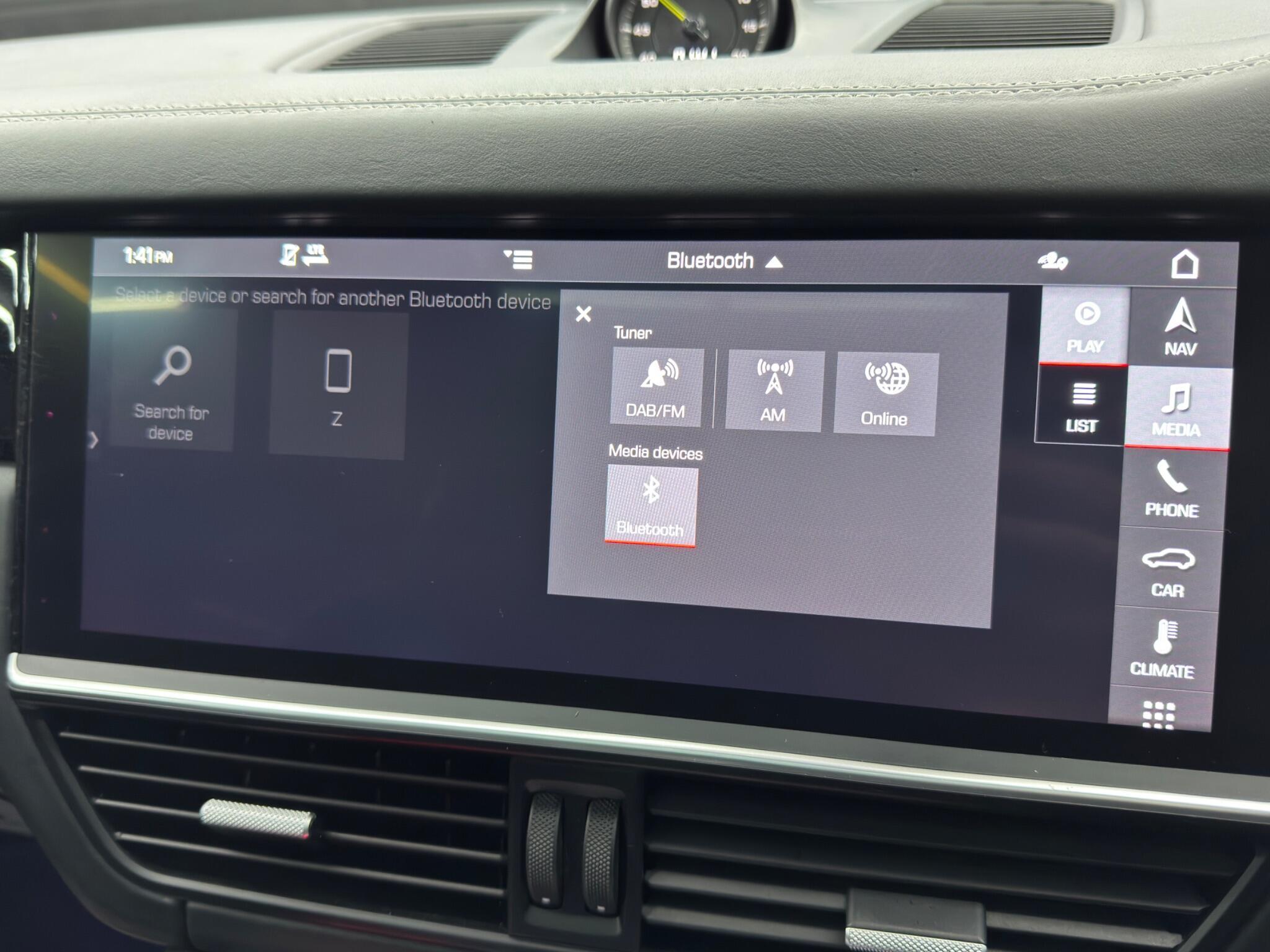 Porsche Cayenne - Image 32