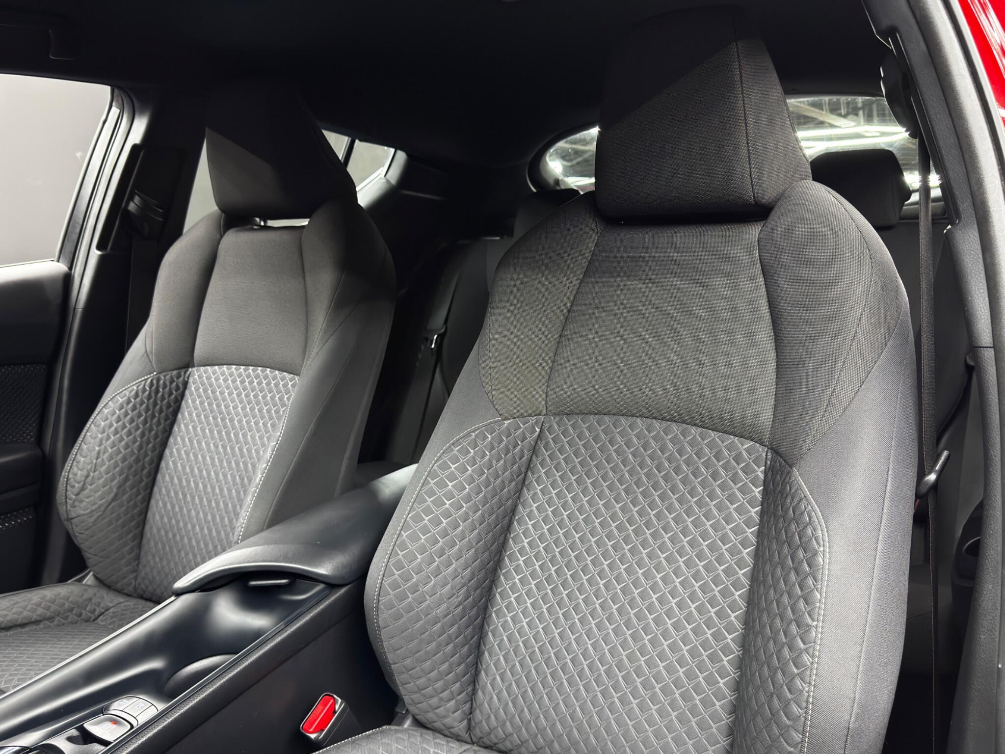 Toyota C-Hr - Image 14