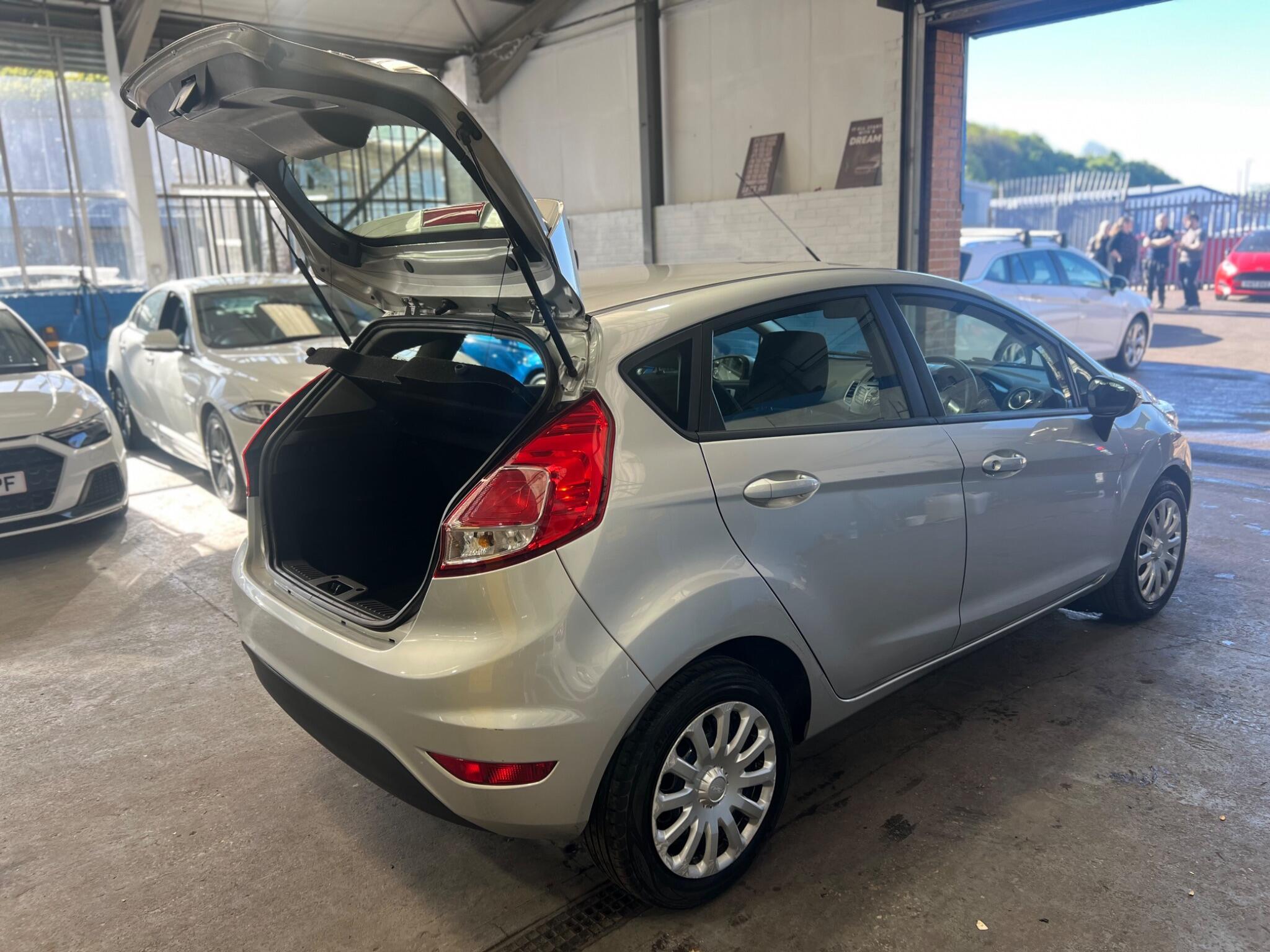 Ford Fiesta - Image 16