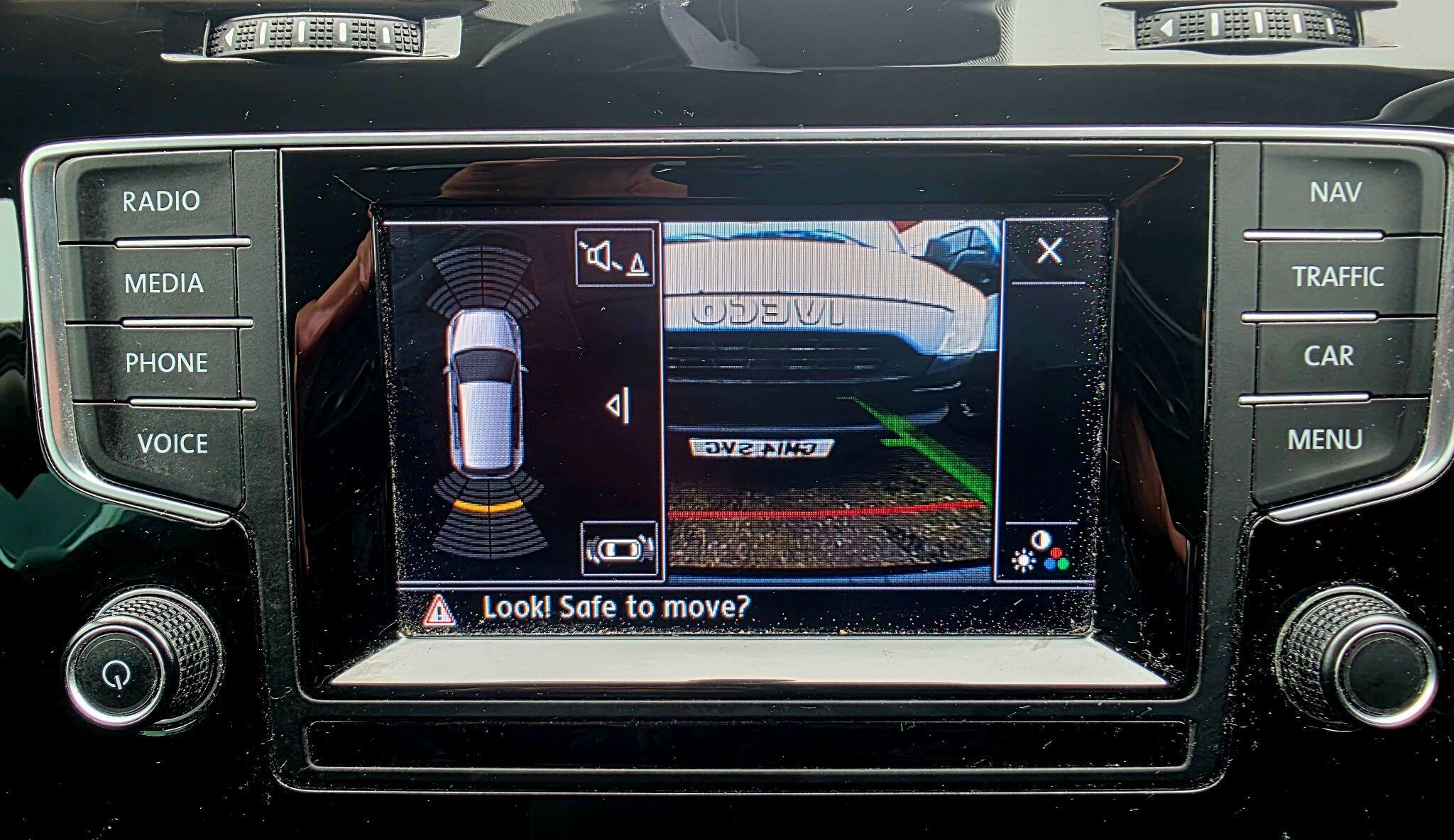 Volkswagen Golf - Image 28