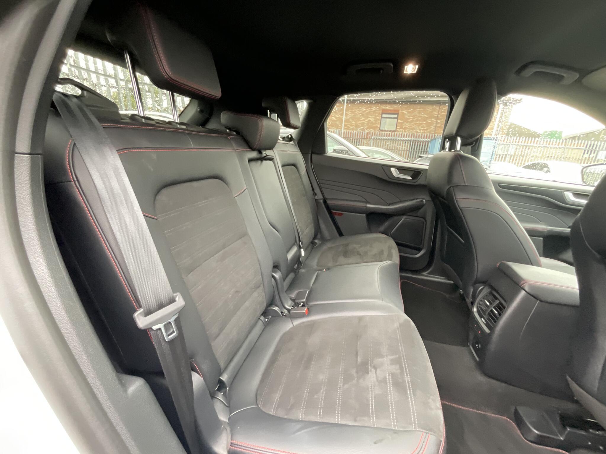 Ford Kuga - Image 11