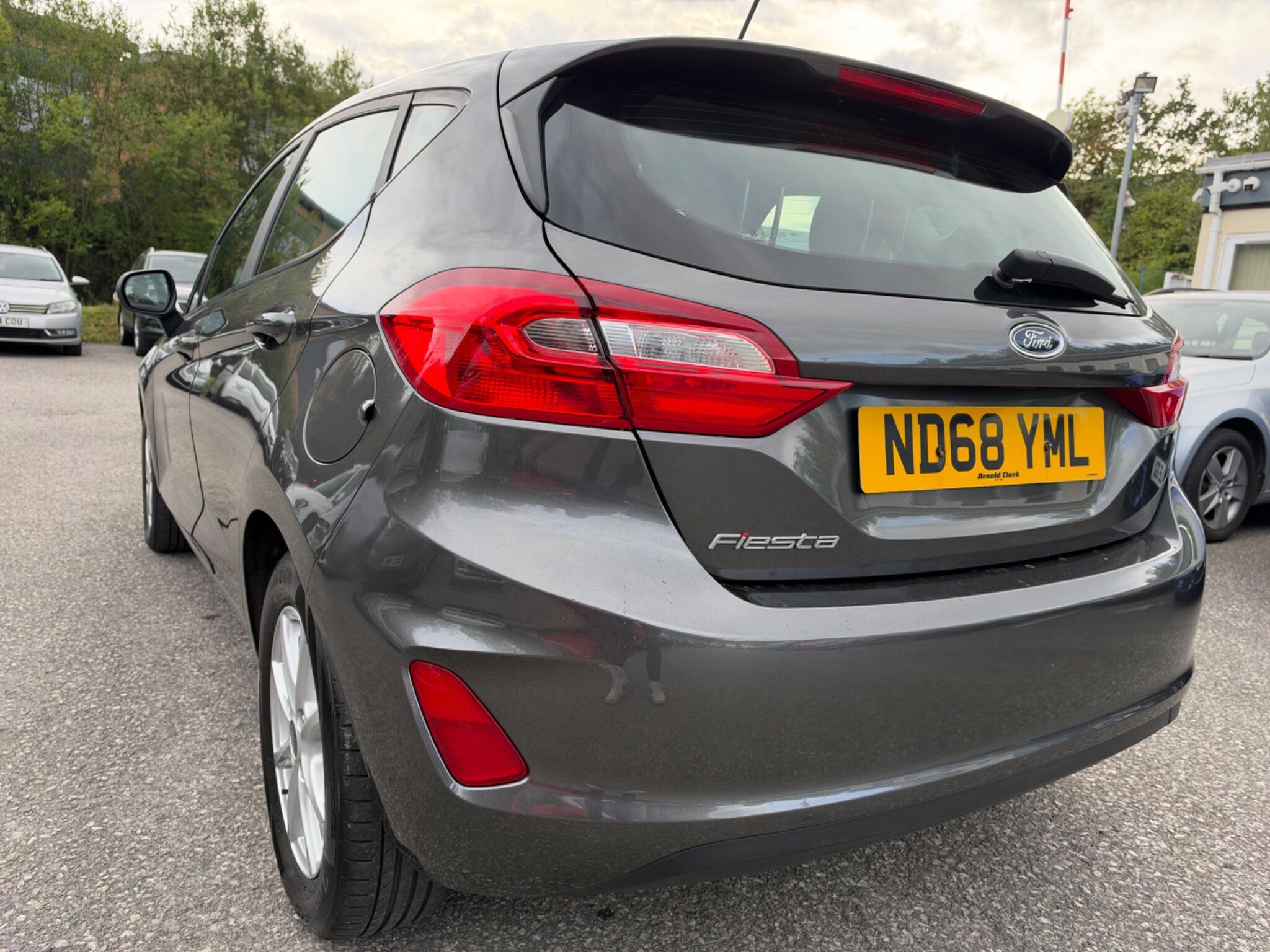Ford Fiesta - Image 9