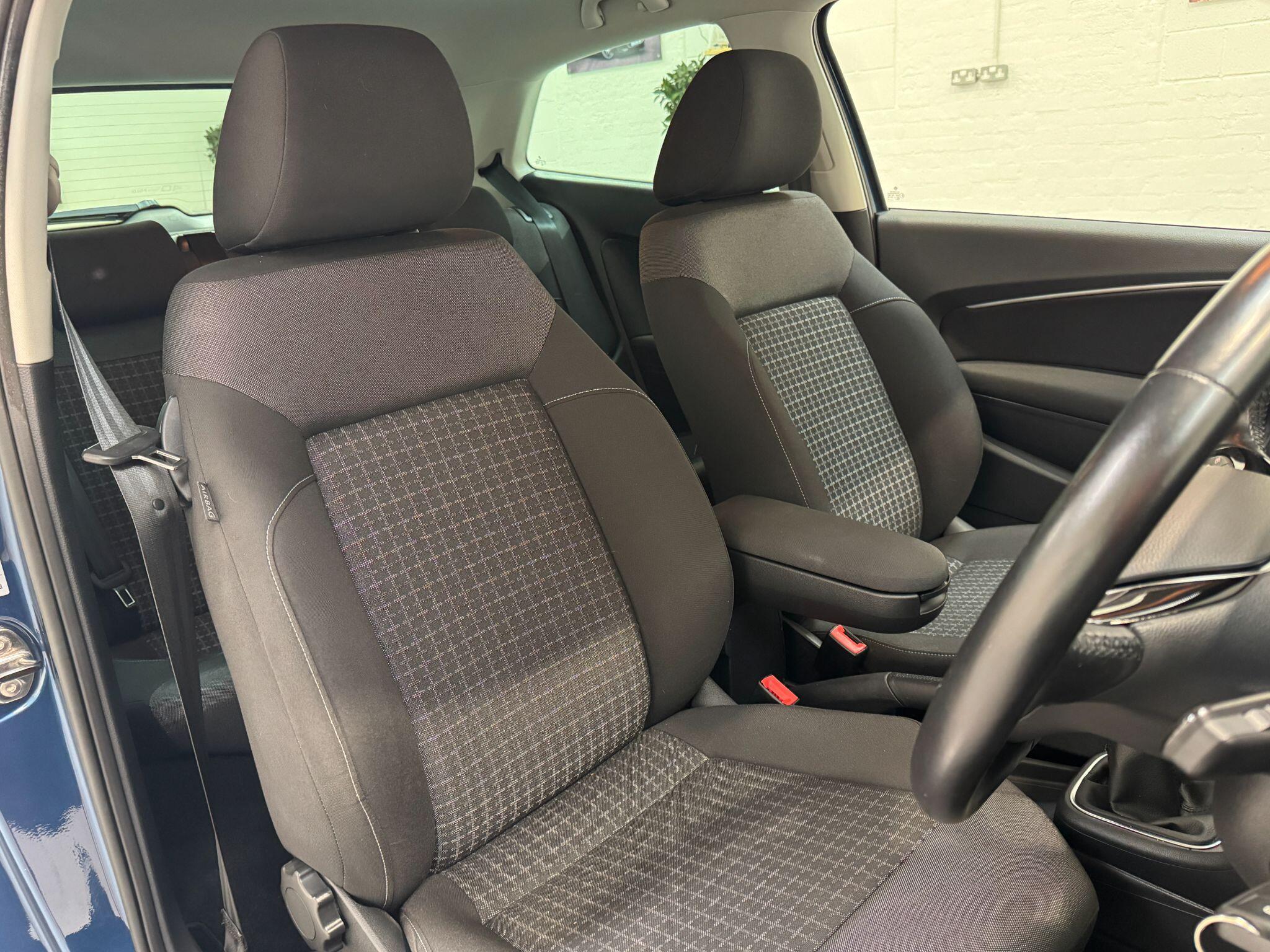 Volkswagen Polo - Image 17