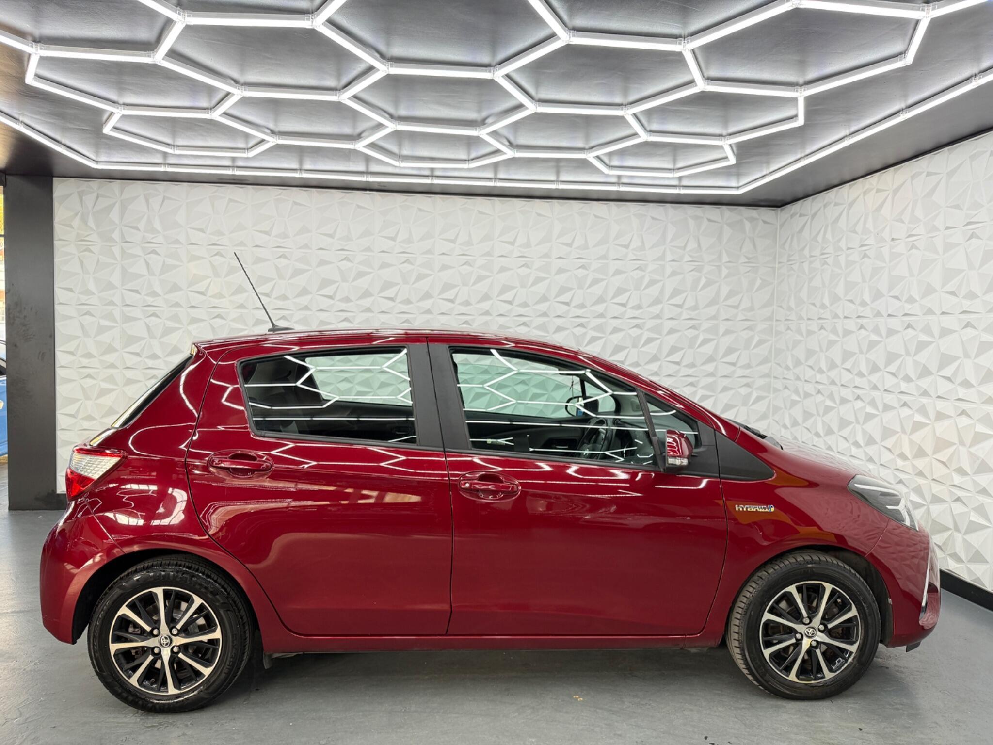 Toyota Yaris - Image 14