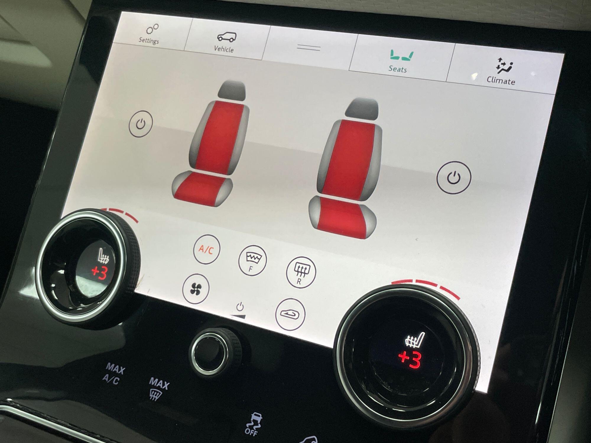 Land Rover Range Rover Velar - Image 46