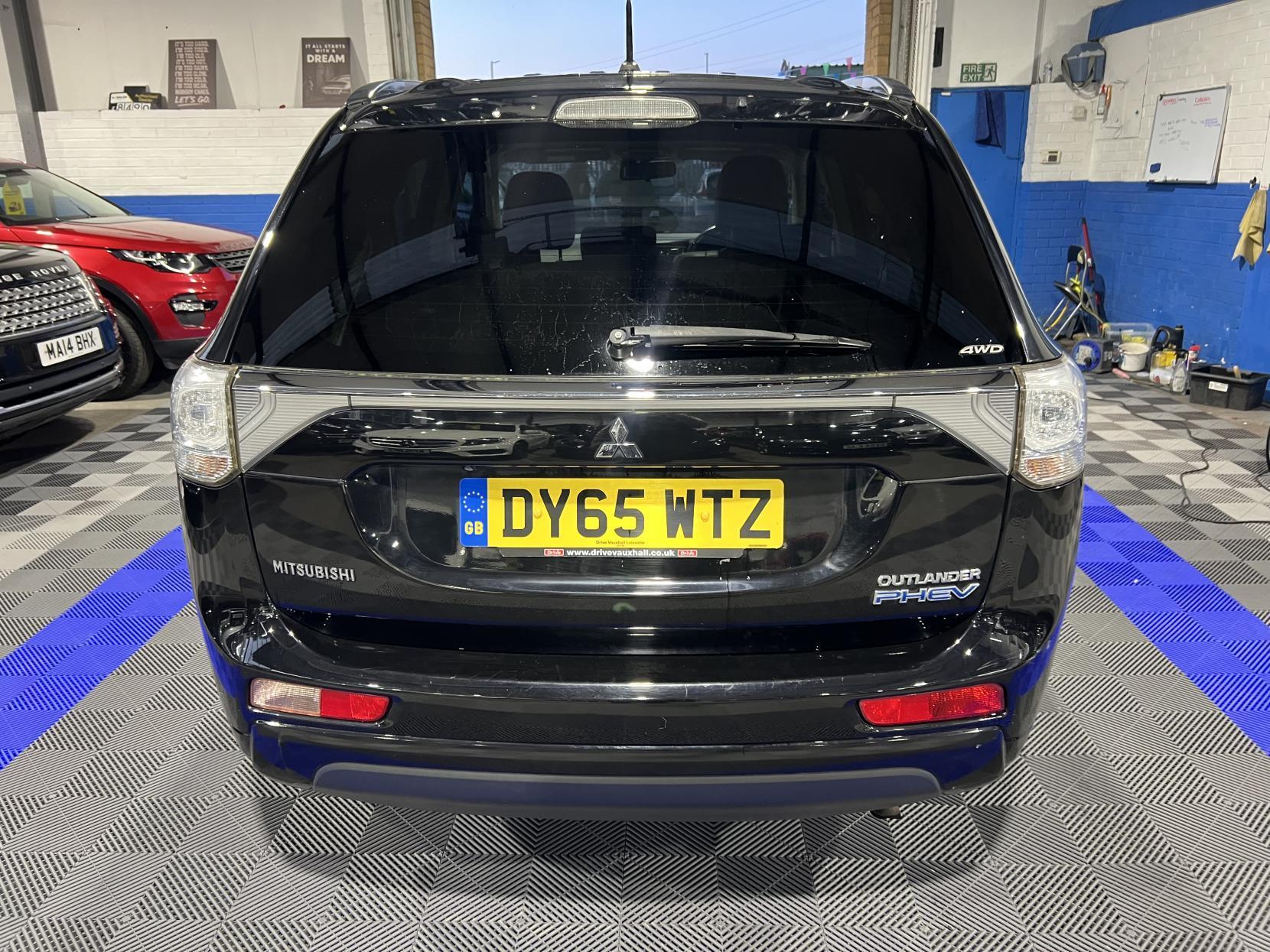 Mitsubishi Outlander - Image 7