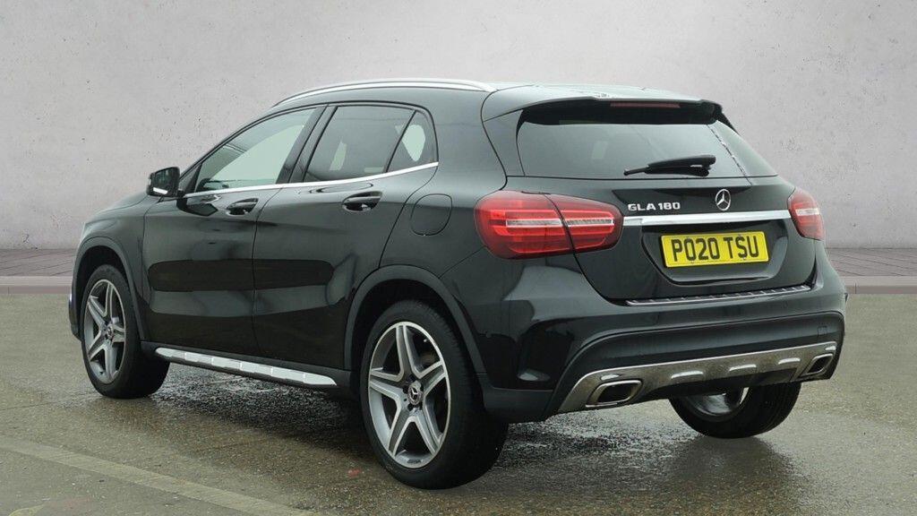 Mercedes-benz GLA - Image 3