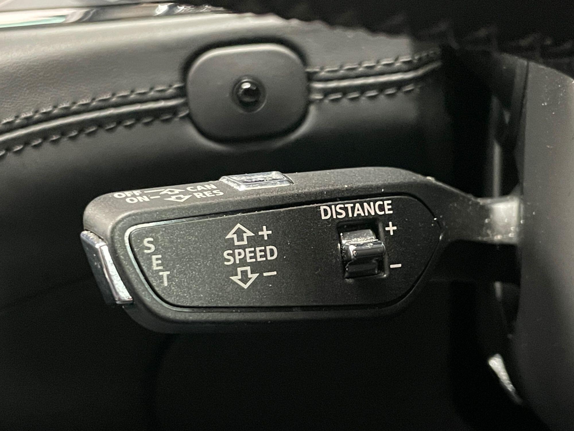 Bentley Bentayga - Image 47