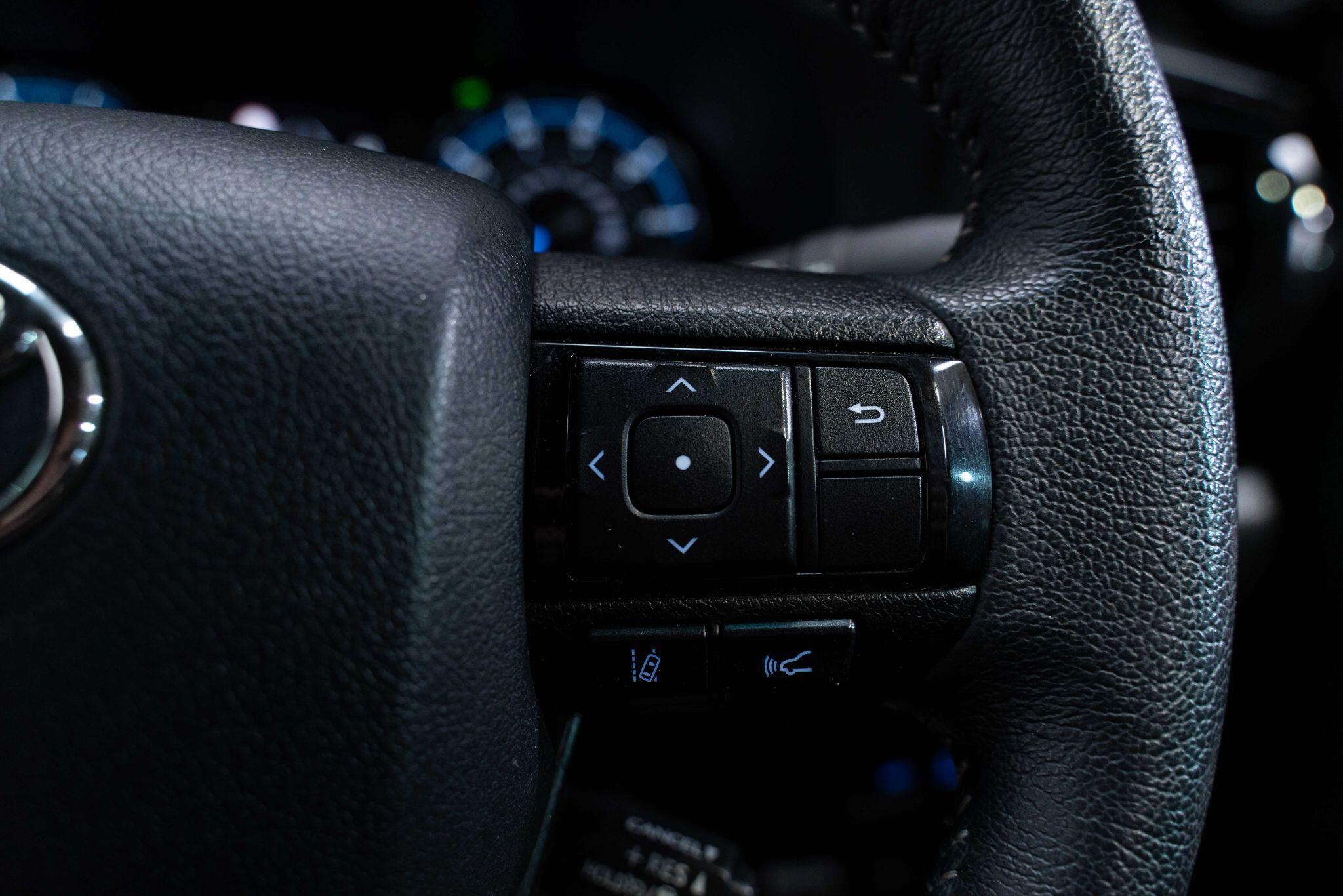 Toyota Hilux - Image 10