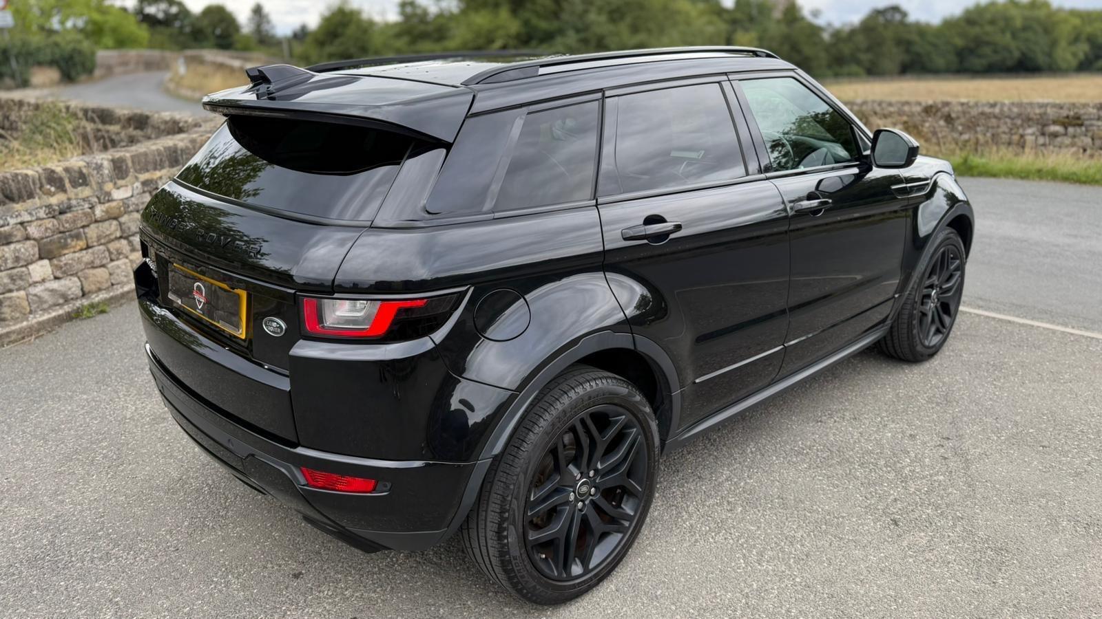 Land Rover Range Rover Evoque - Image 11