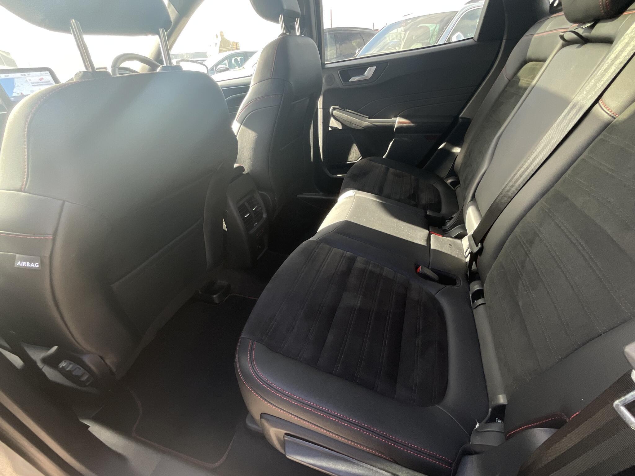 Ford Kuga - Image 12