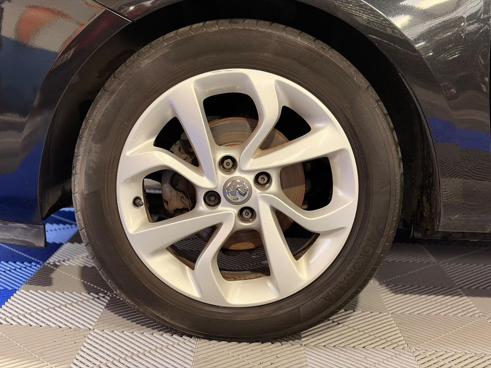 Vauxhall Corsa - Image 16