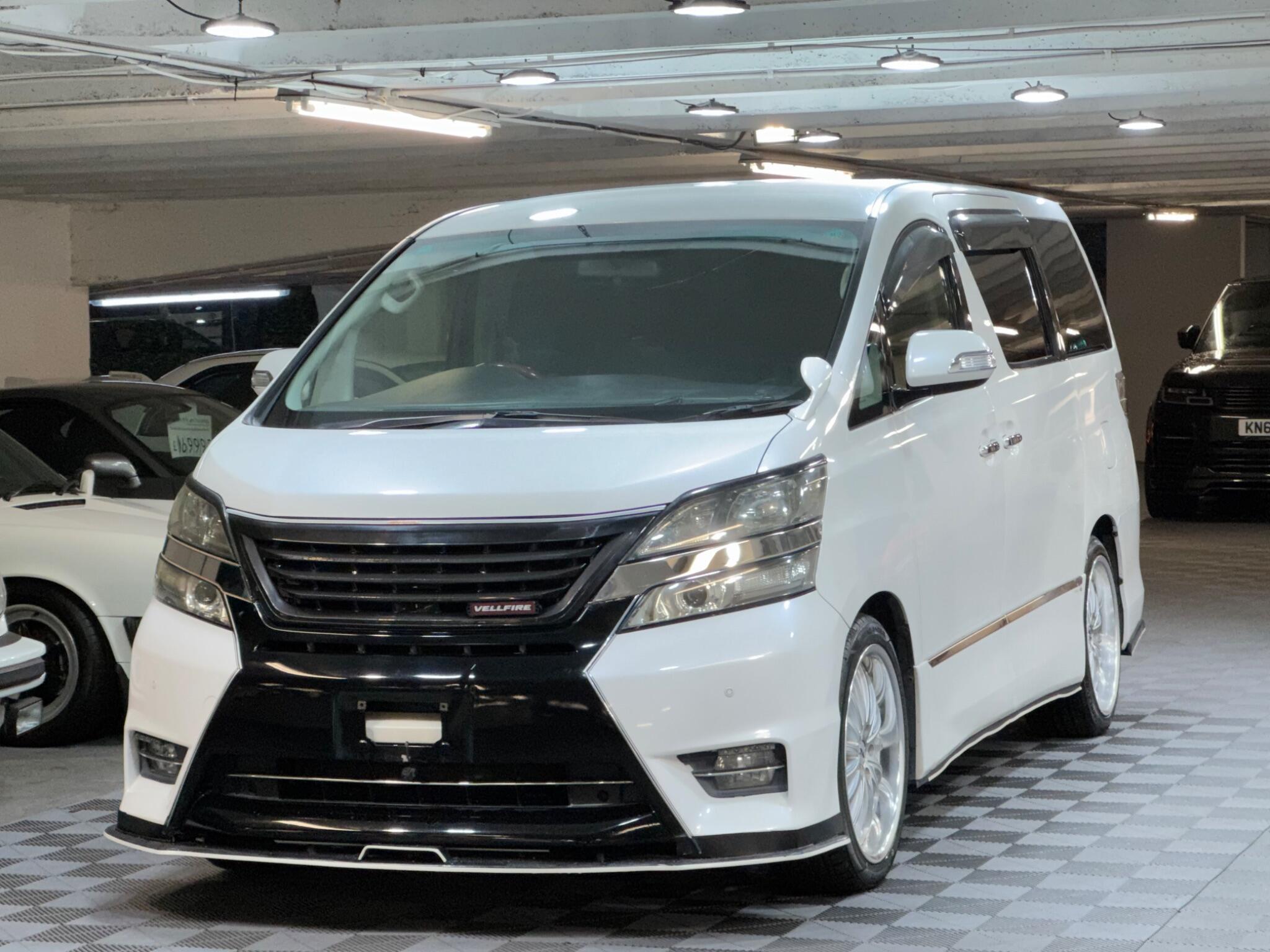 Toyota Vellfire - Image 7