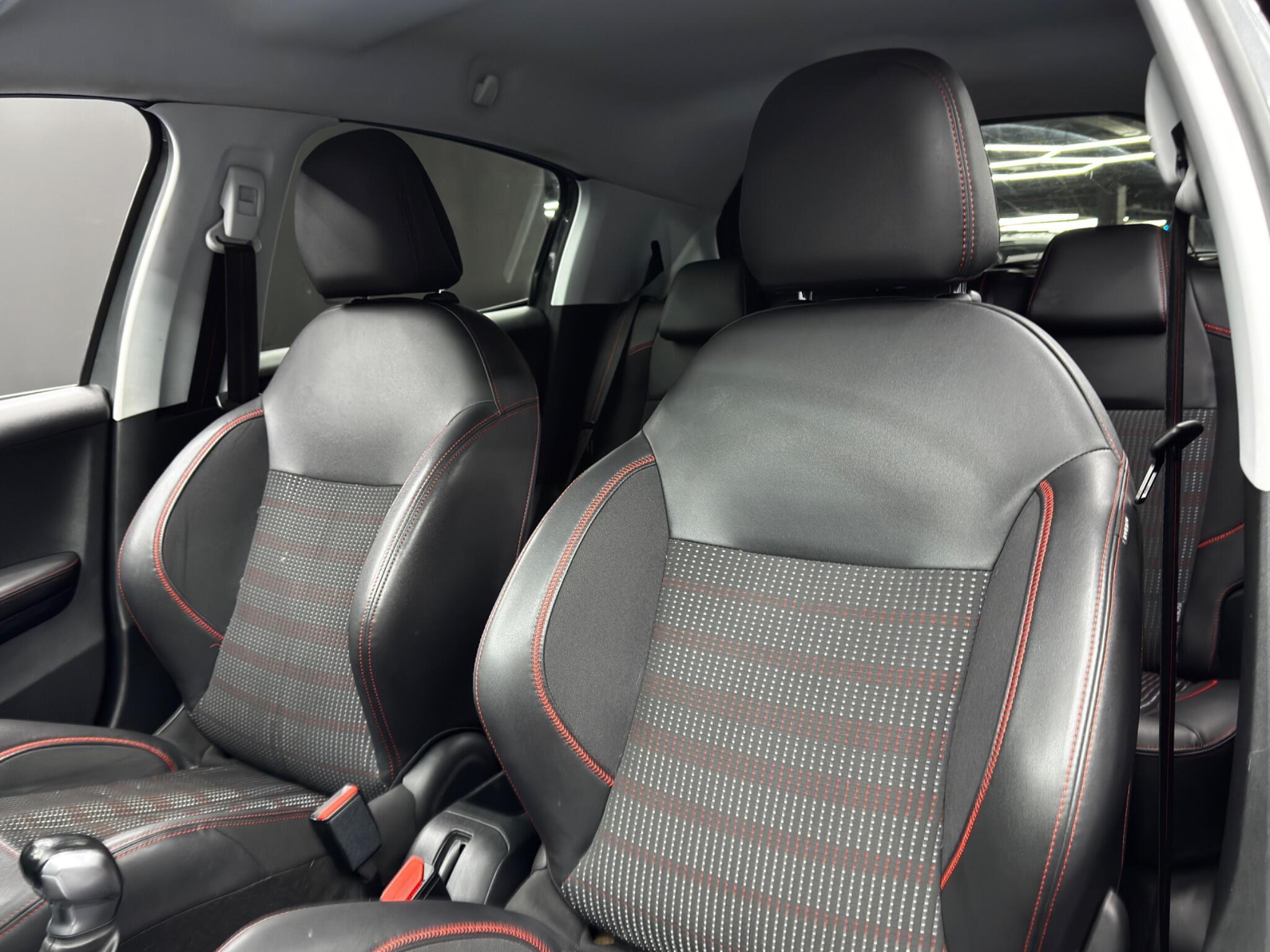 Peugeot 208 - Image 14