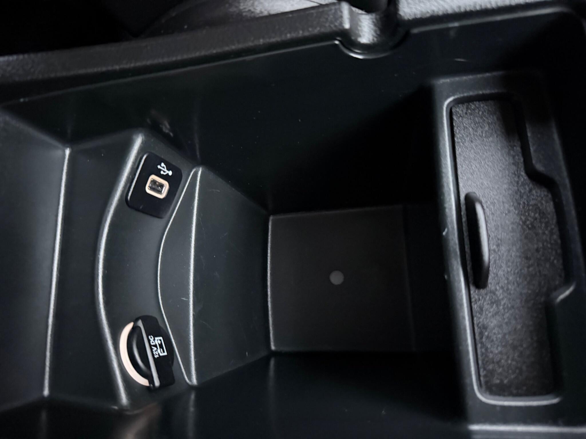 Jeep Cherokee - Image 67