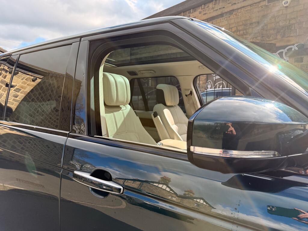 Land Rover Range Rover - Image 28