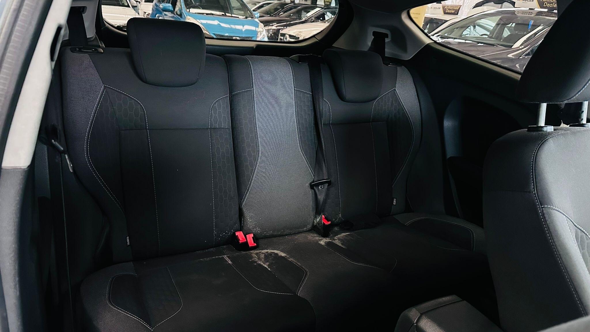 Ford Fiesta - Image 10