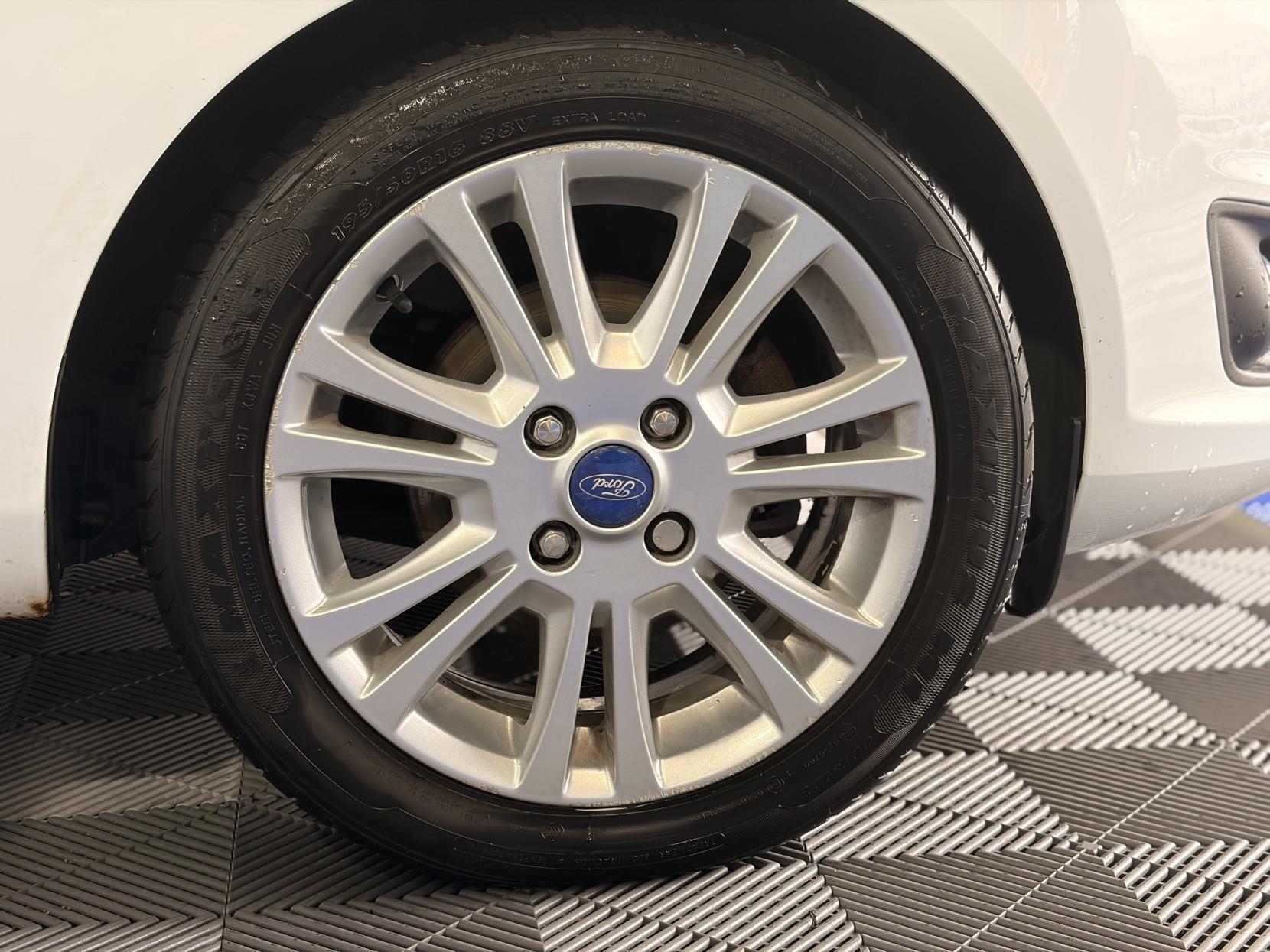 Ford Fiesta - Image 14