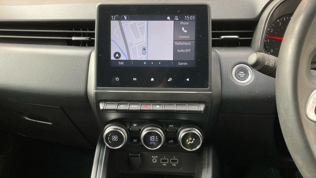 Renault Clio - Image 4