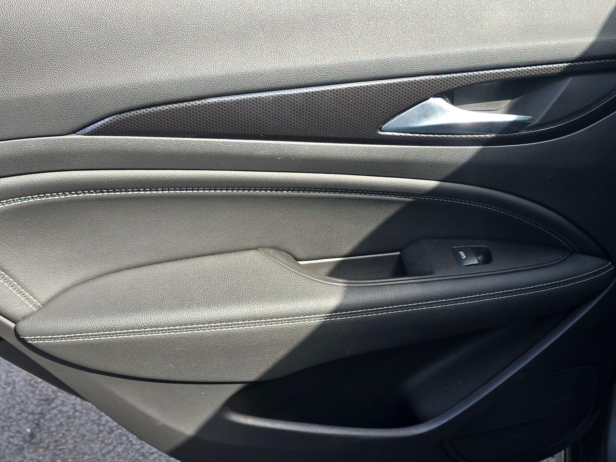 Vauxhall Insignia - Image 41