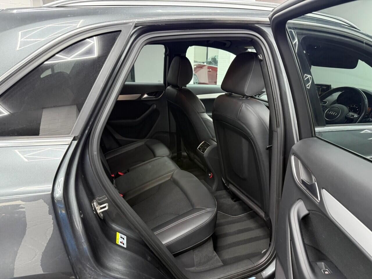 Audi Q3 - Image 17