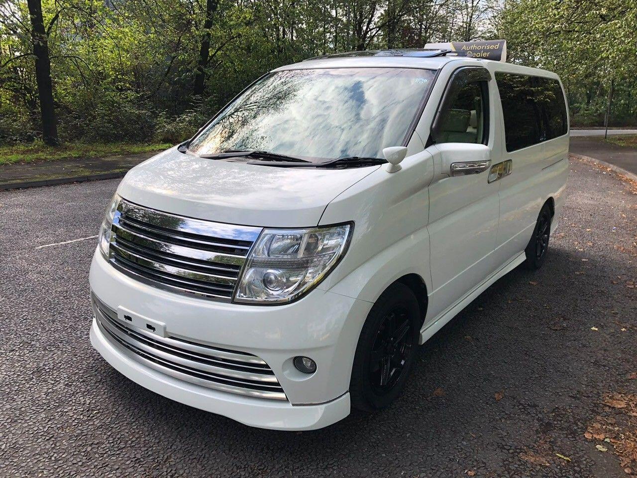 Nissan Elgrand - Image 3