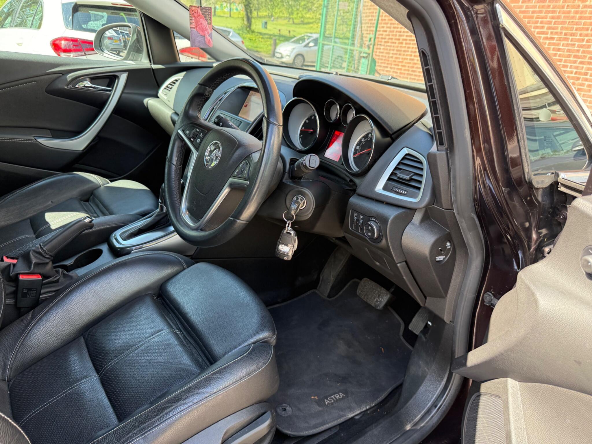 Vauxhall Astra - Image 20