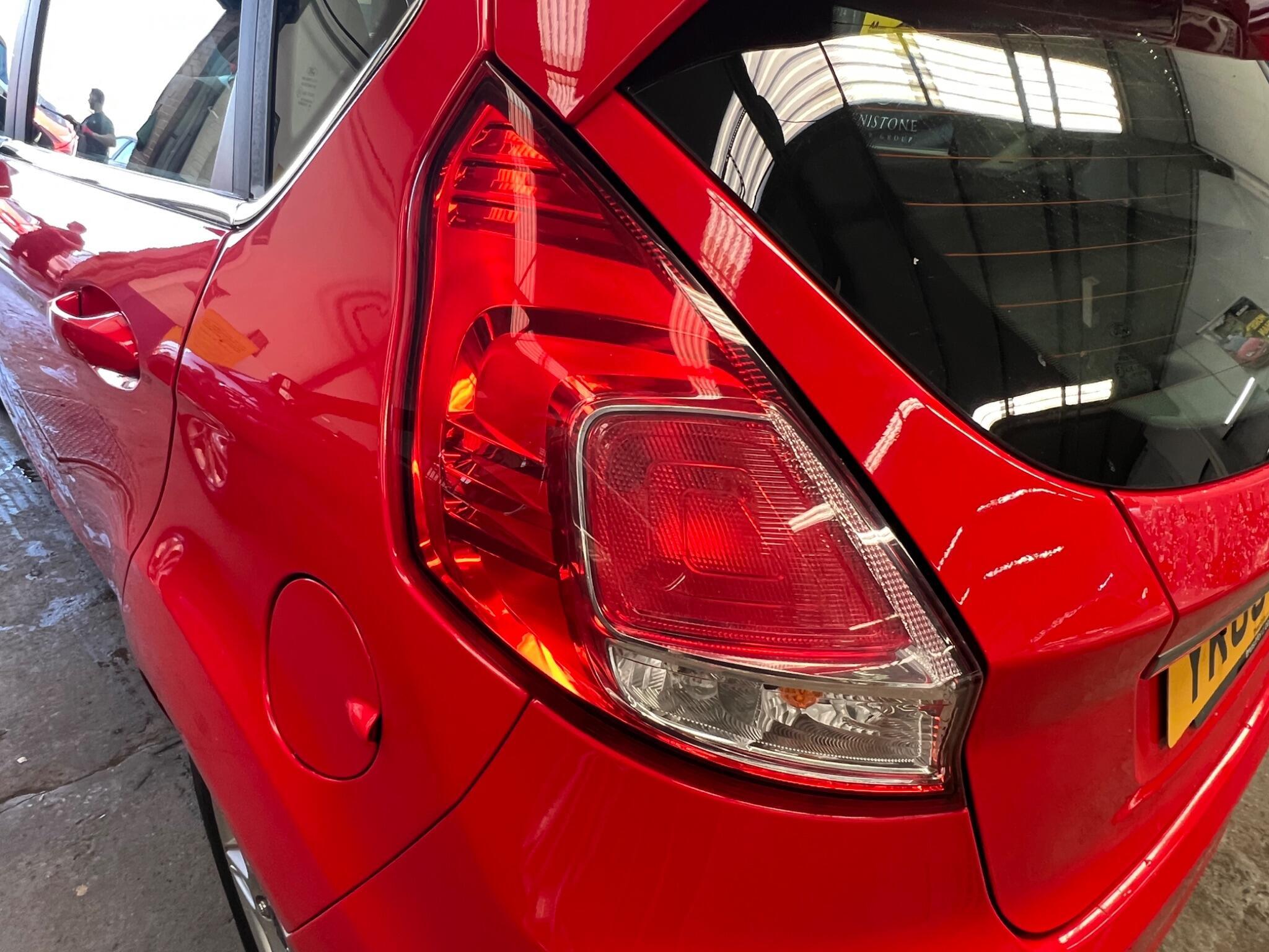 Ford Fiesta - Image 26