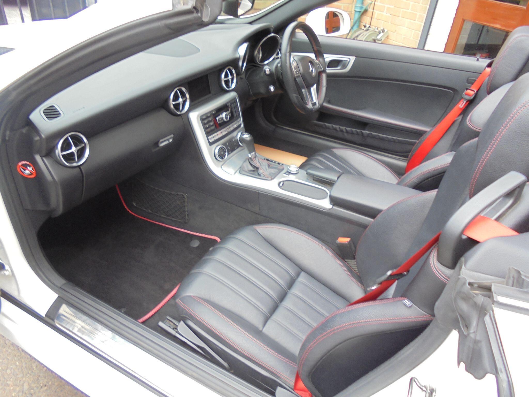 Mercedes SLK - Image 10