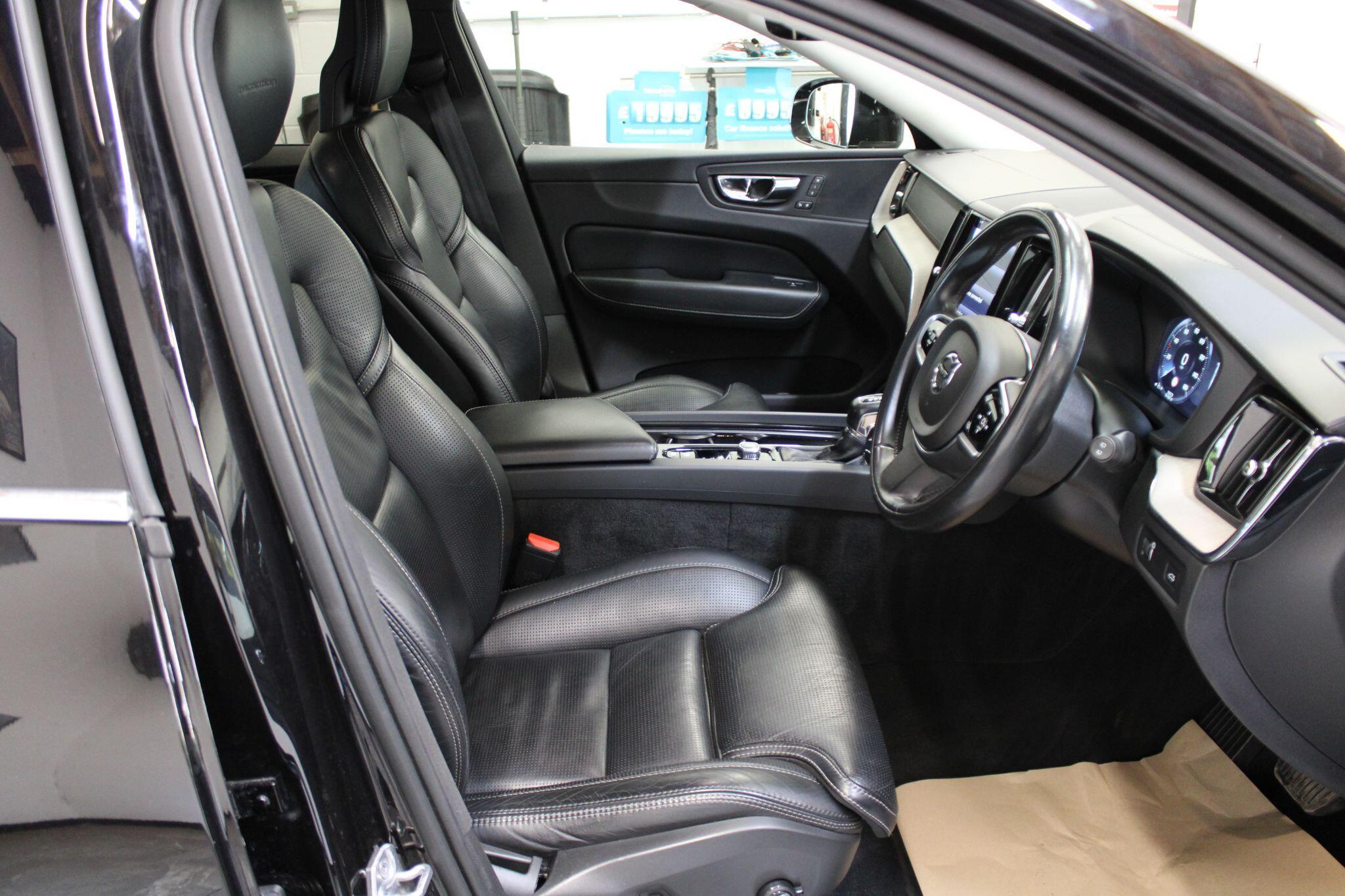 Volvo XC60 - Image 19