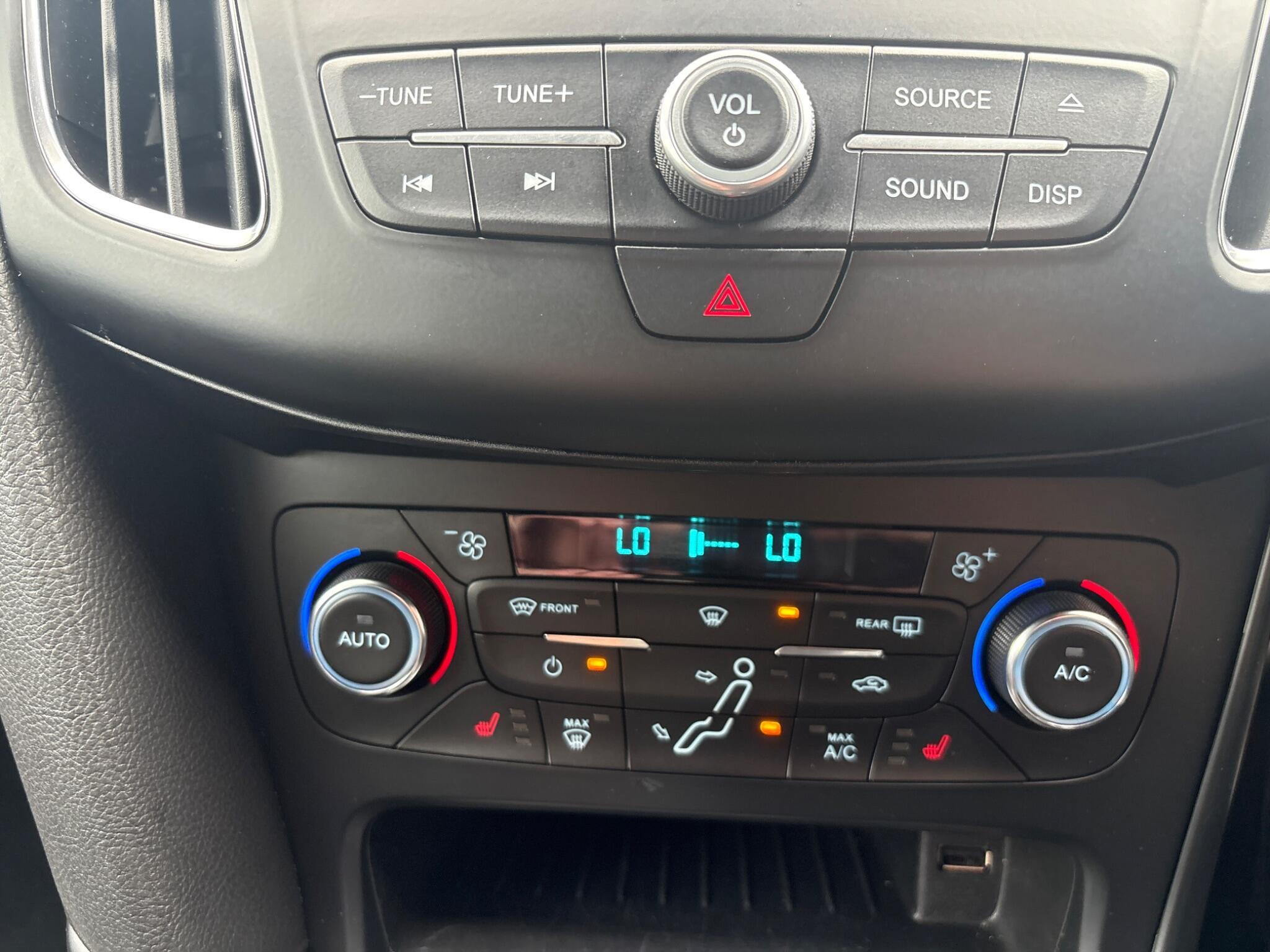 Ford Focus - Image 34