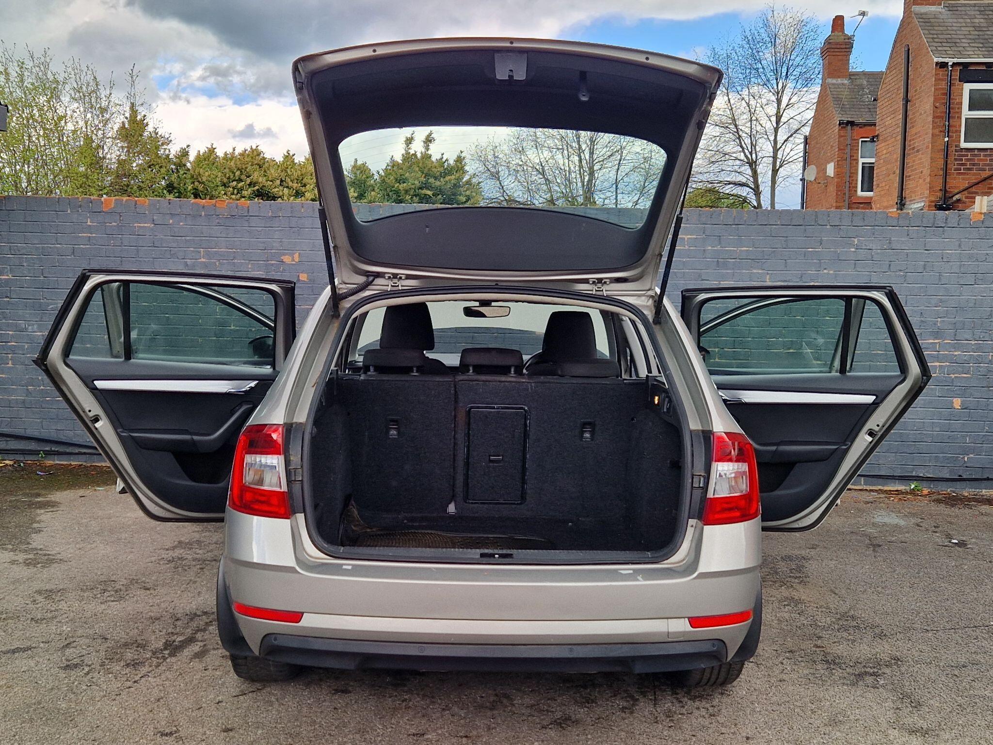 Skoda Octavia - Image 20