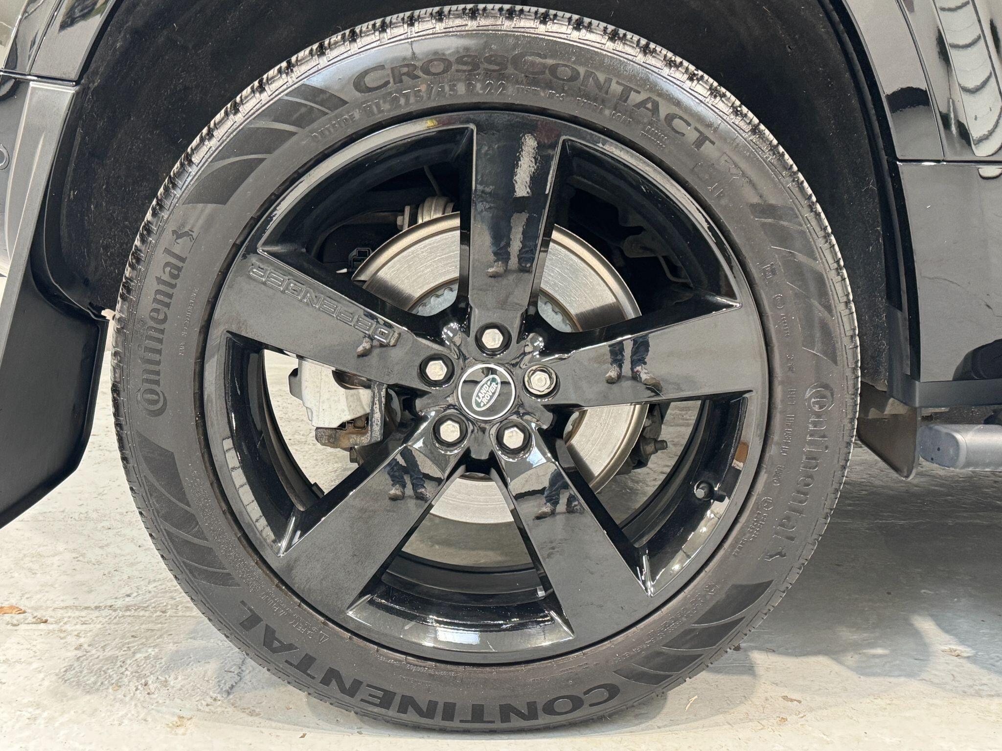 Land Rover Defender 110 - Image 25