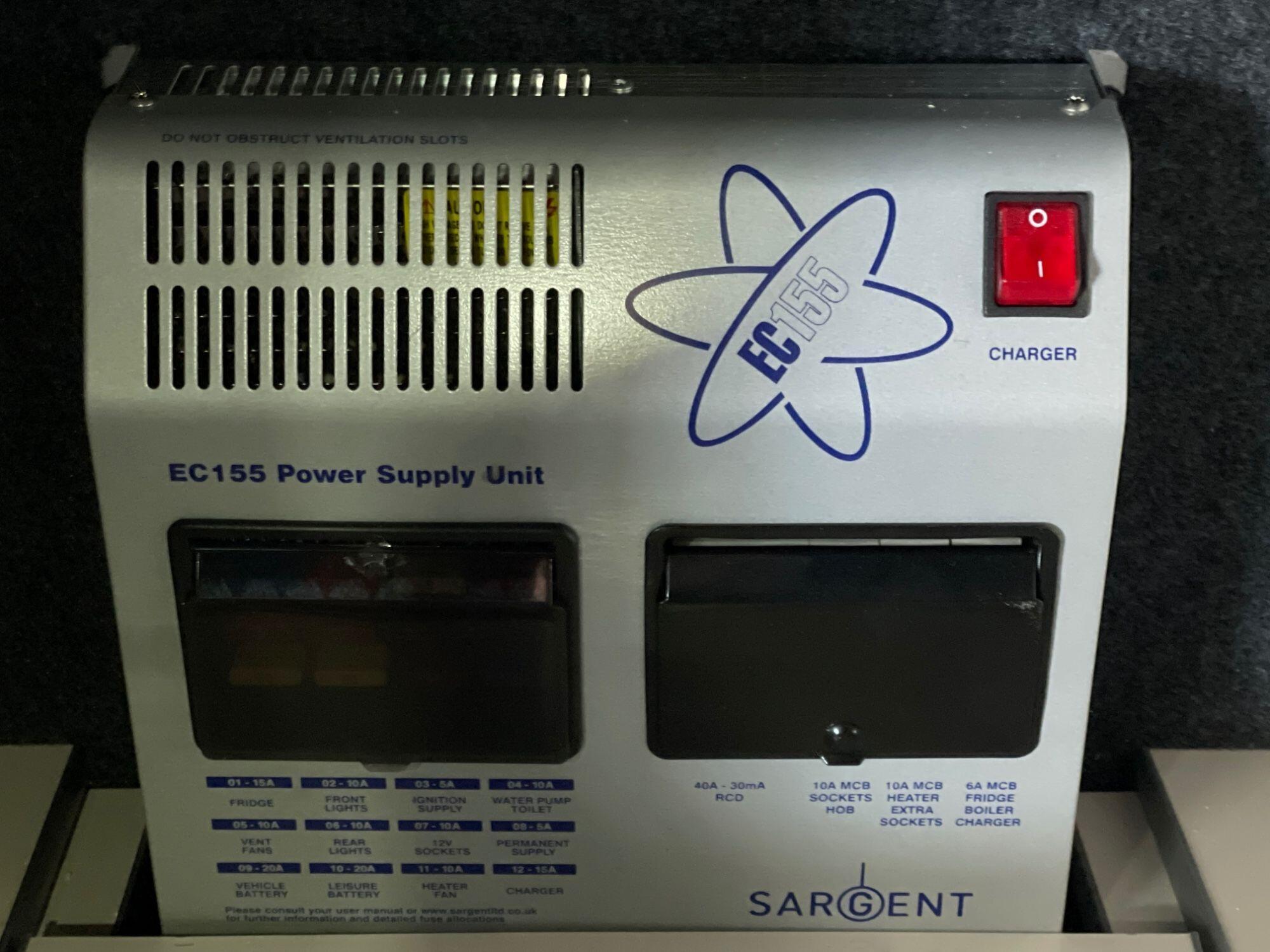 Volkswagen Transporter - Image 37