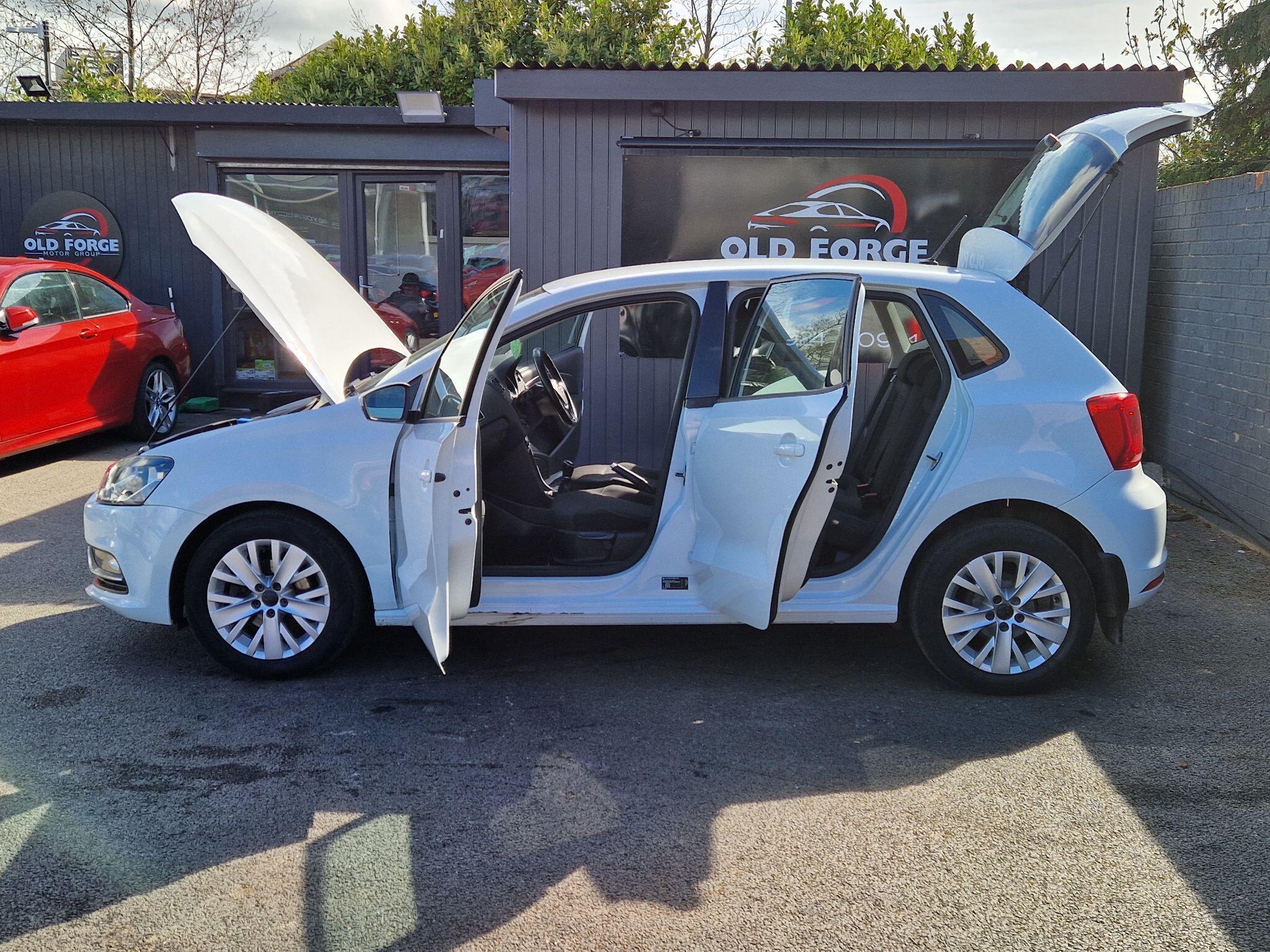 Volkswagen Polo - Image 15