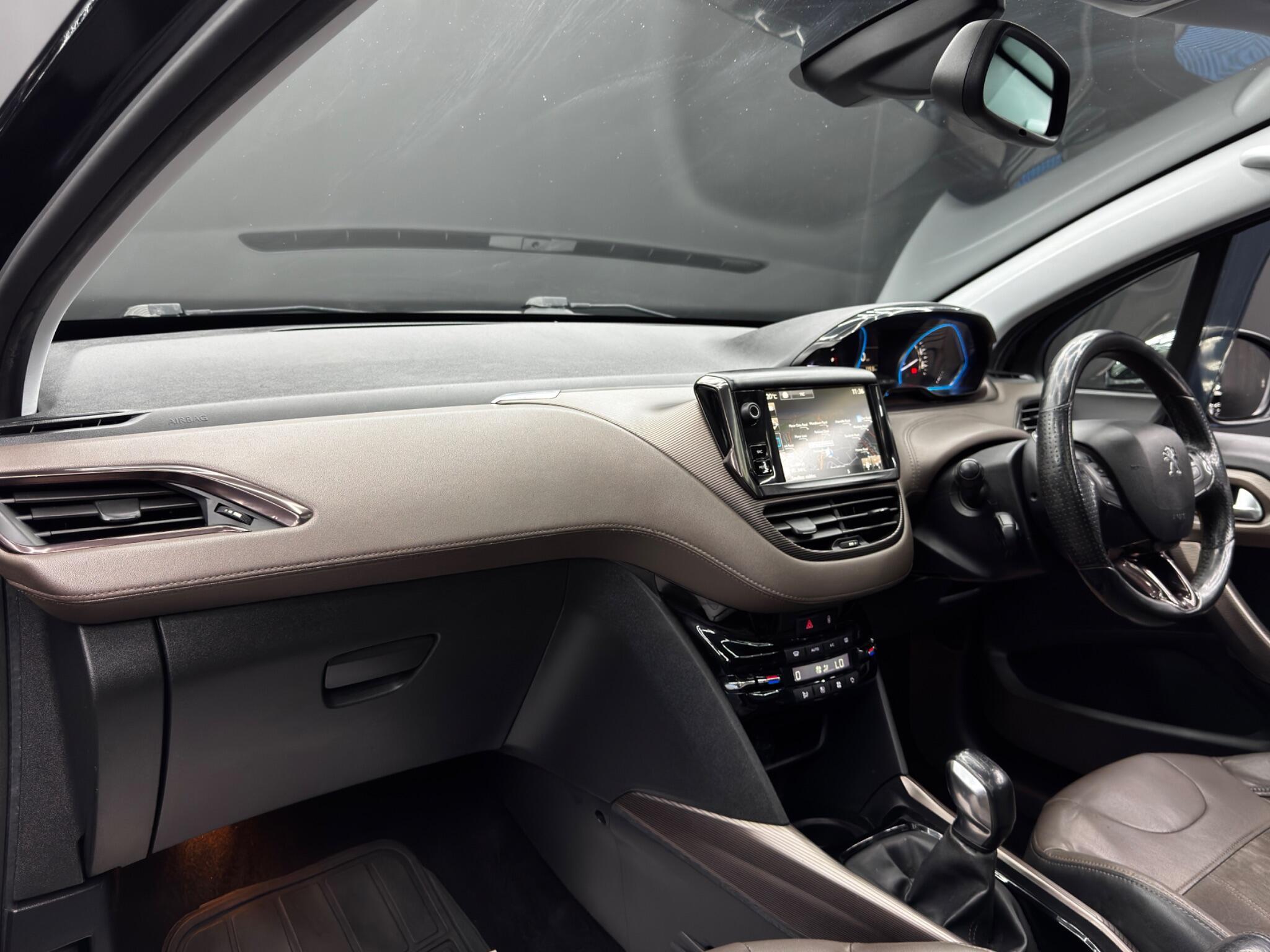 Peugeot 2008 - Image 11