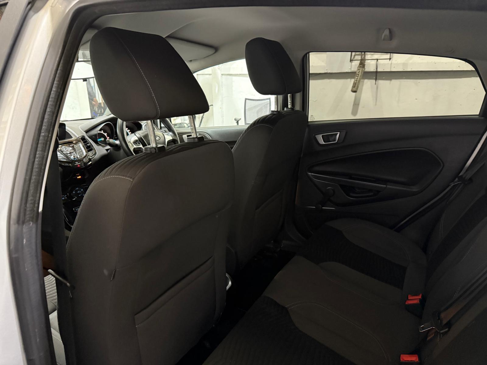 Ford Fiesta - Image 27