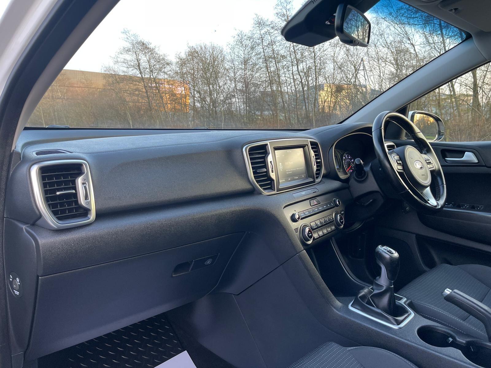 Kia Sportage - Image 17