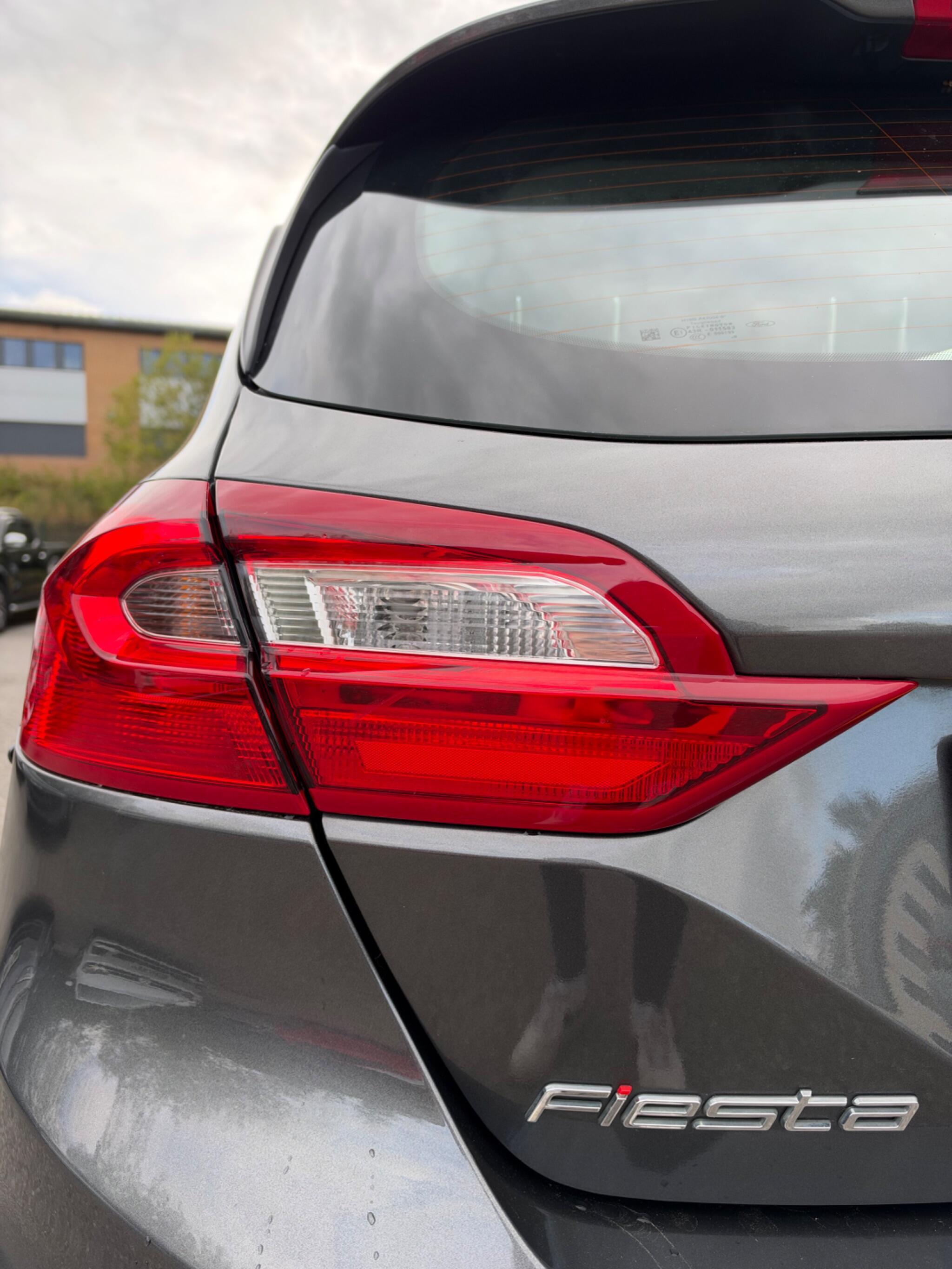Ford Fiesta - Image 8