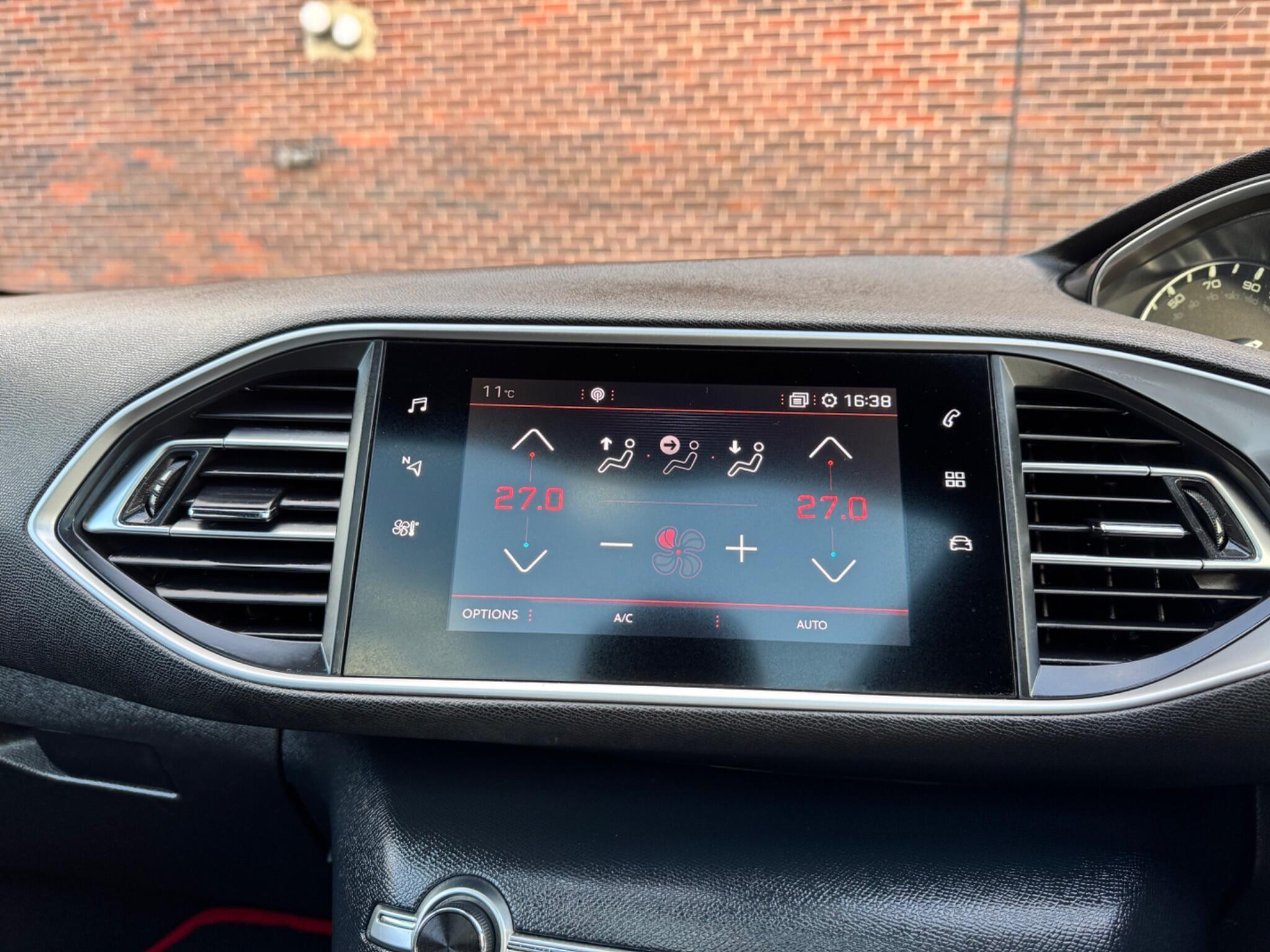 Peugeot 308 - Image 35