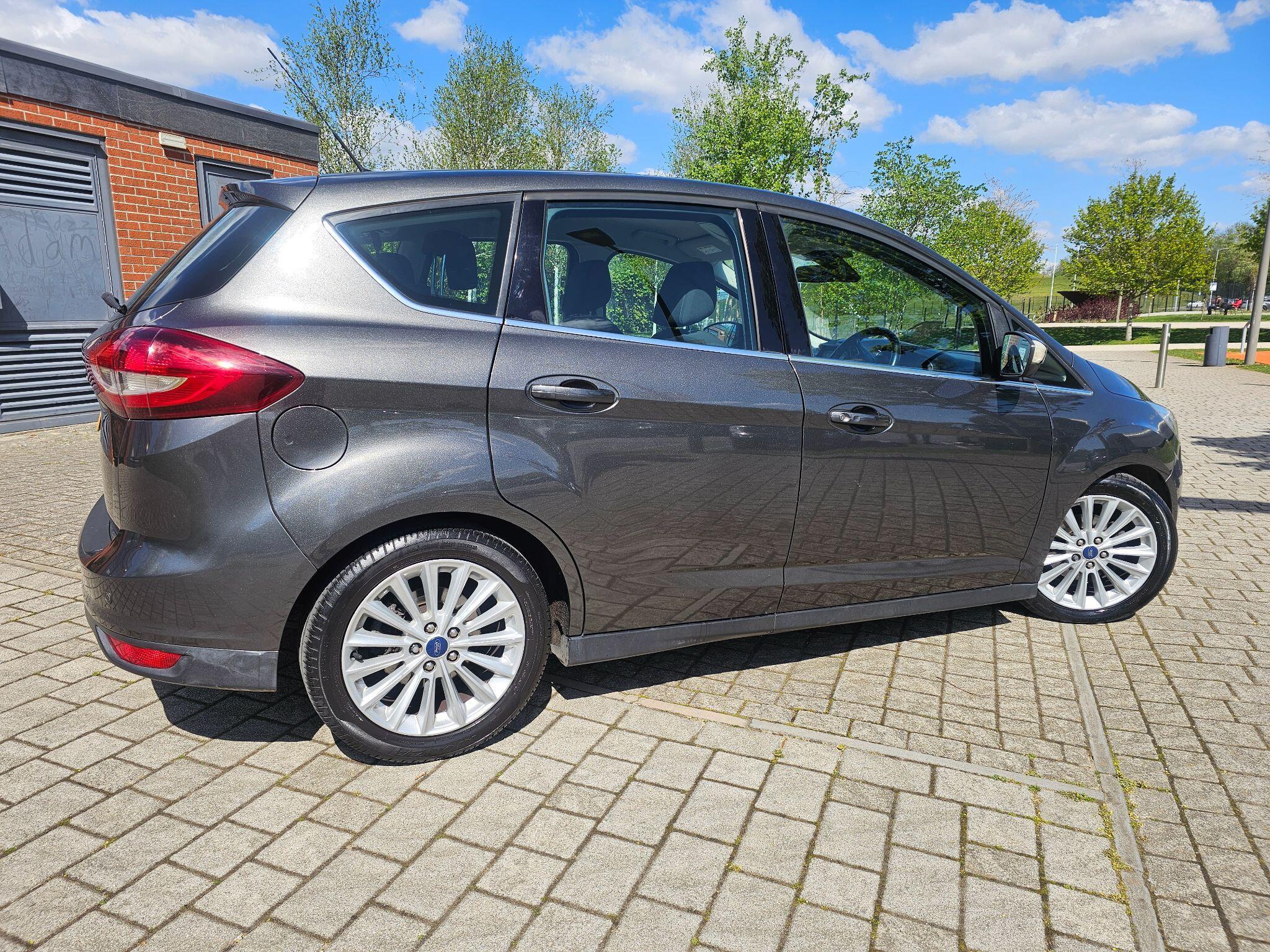 Ford C-MAX - Image 17