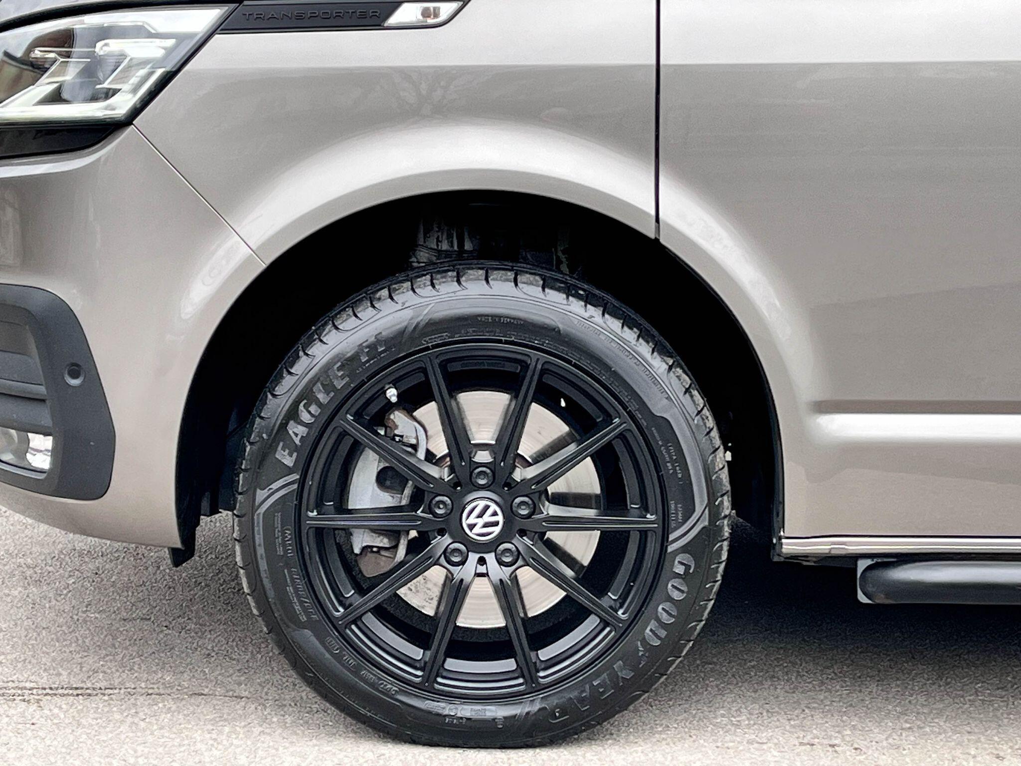 Volkswagen Transporter - Image 27