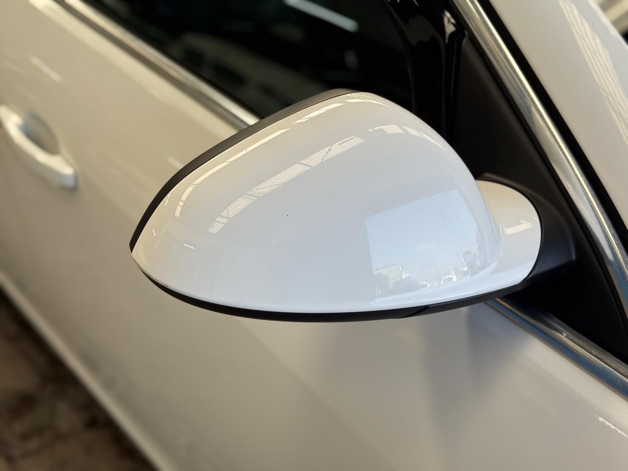 Vauxhall Insignia - Image 33