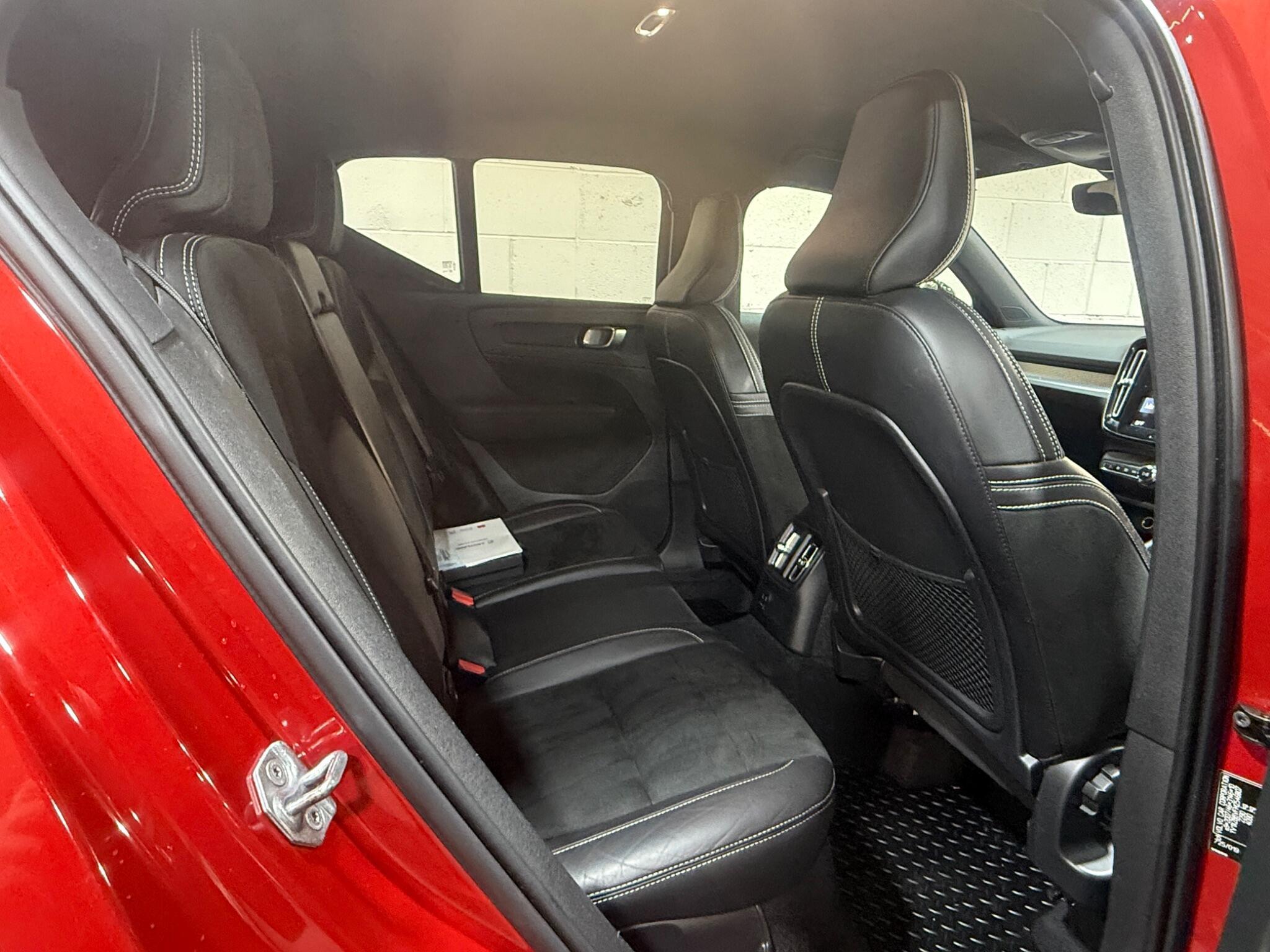 Volvo XC40 - Image 11